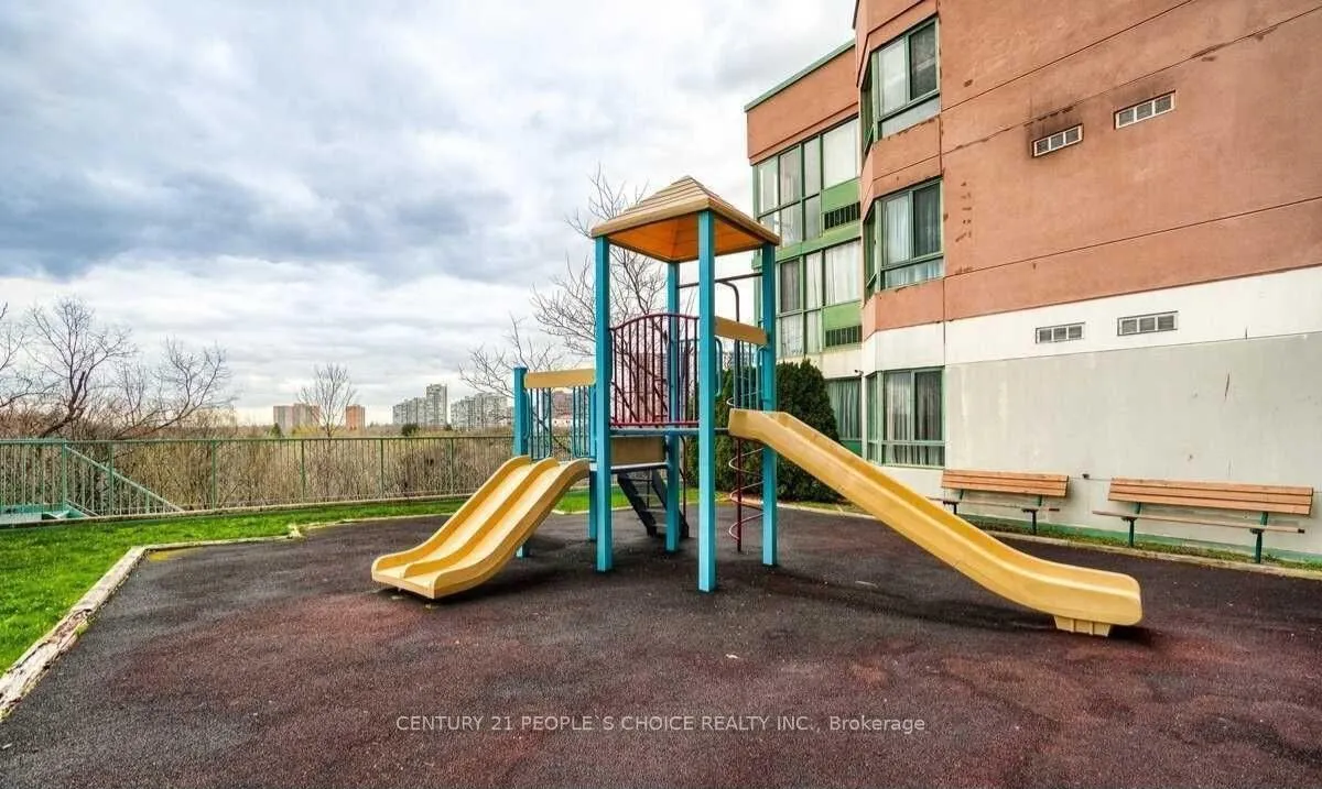 Photo 44 of Unit 411, 41 Markbrook Lane, Etobicoke, Mount Olive-Silverstone-Jamestown — HOMEH
