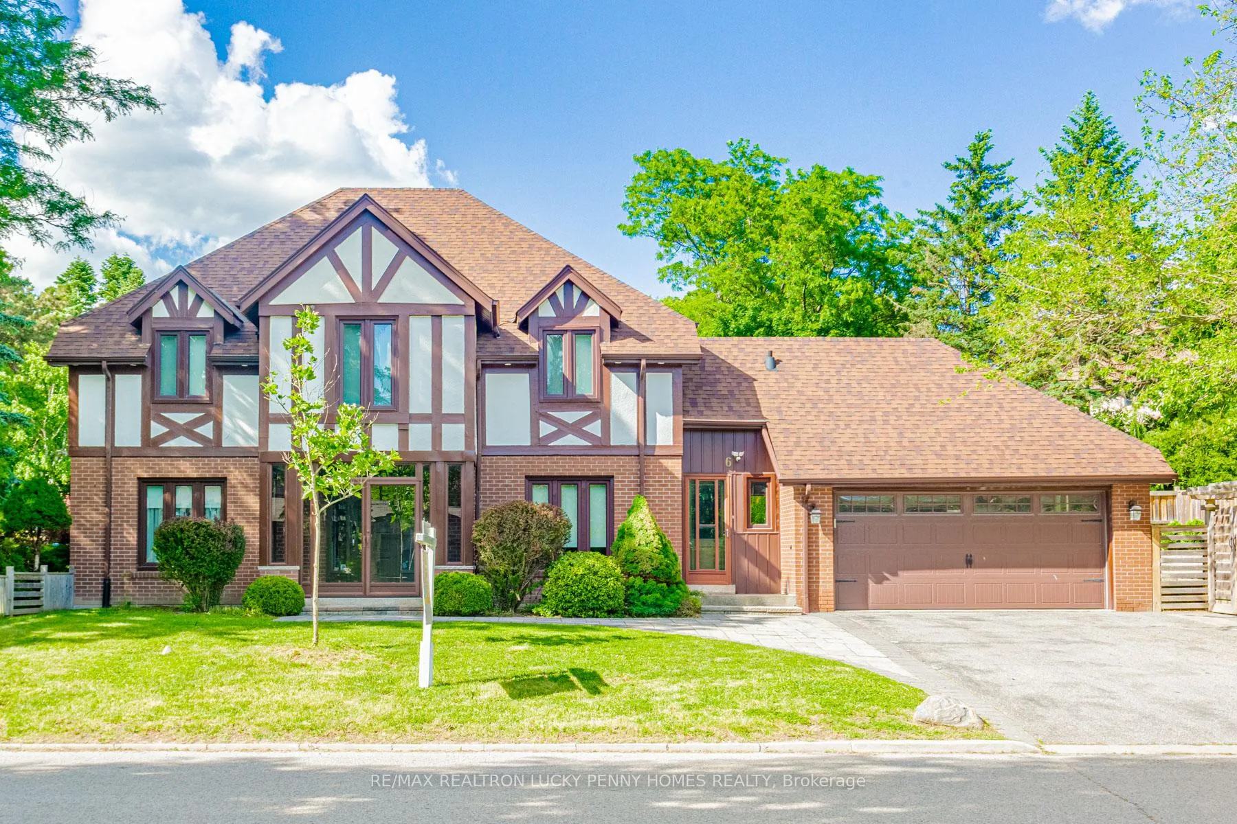 Front of 6 Village Squire Lane
