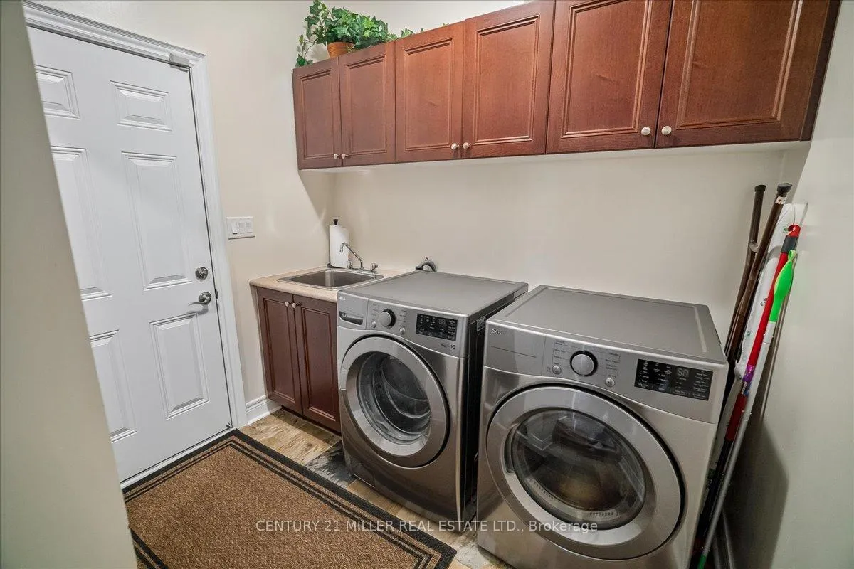 Photo 15 of 3400 Liptay Avenue, Oakville, Bronte Creek — HOMEH