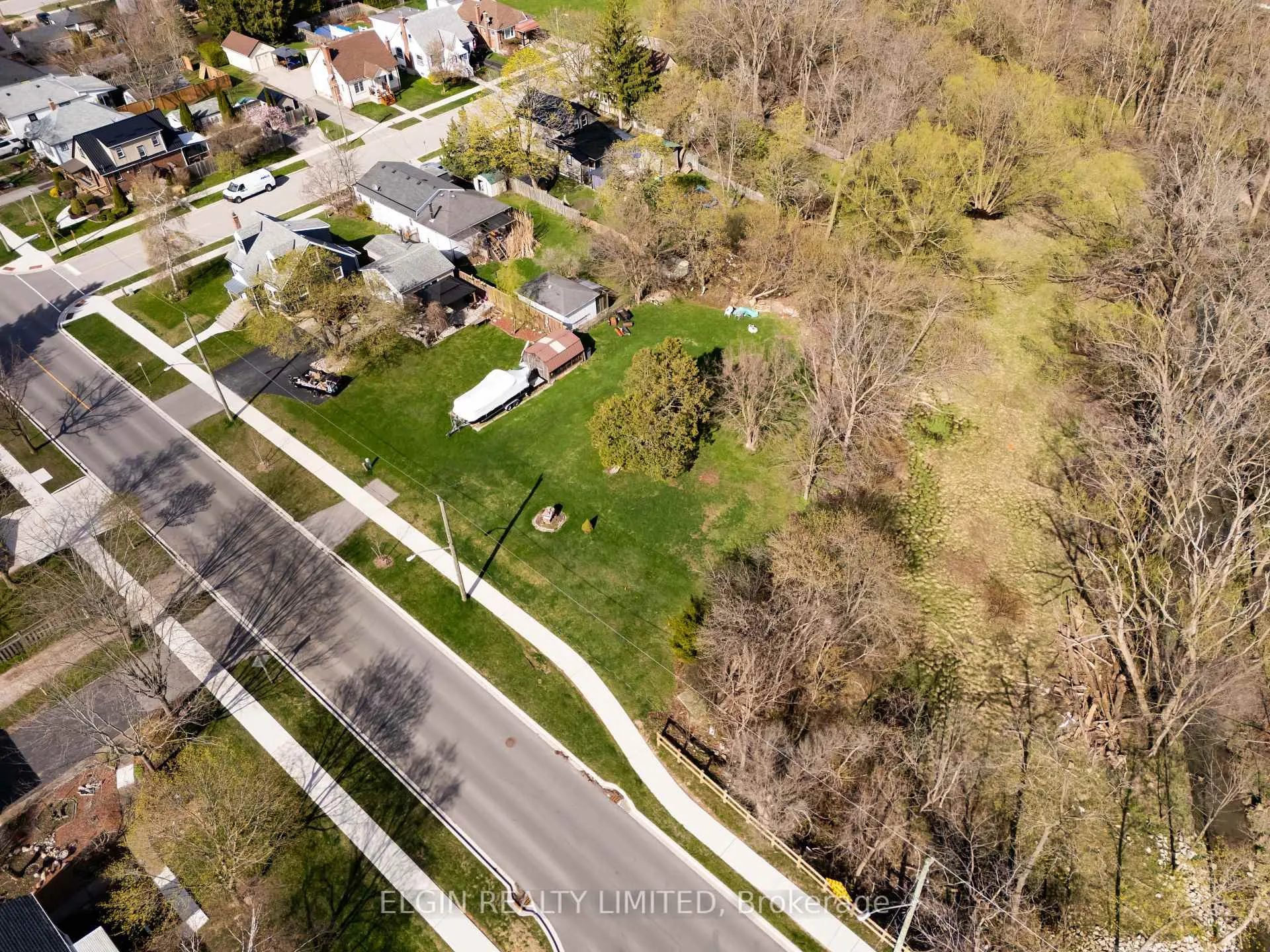 Photo 4 of 36 Third Avenue, St. Thomas — HOMEH