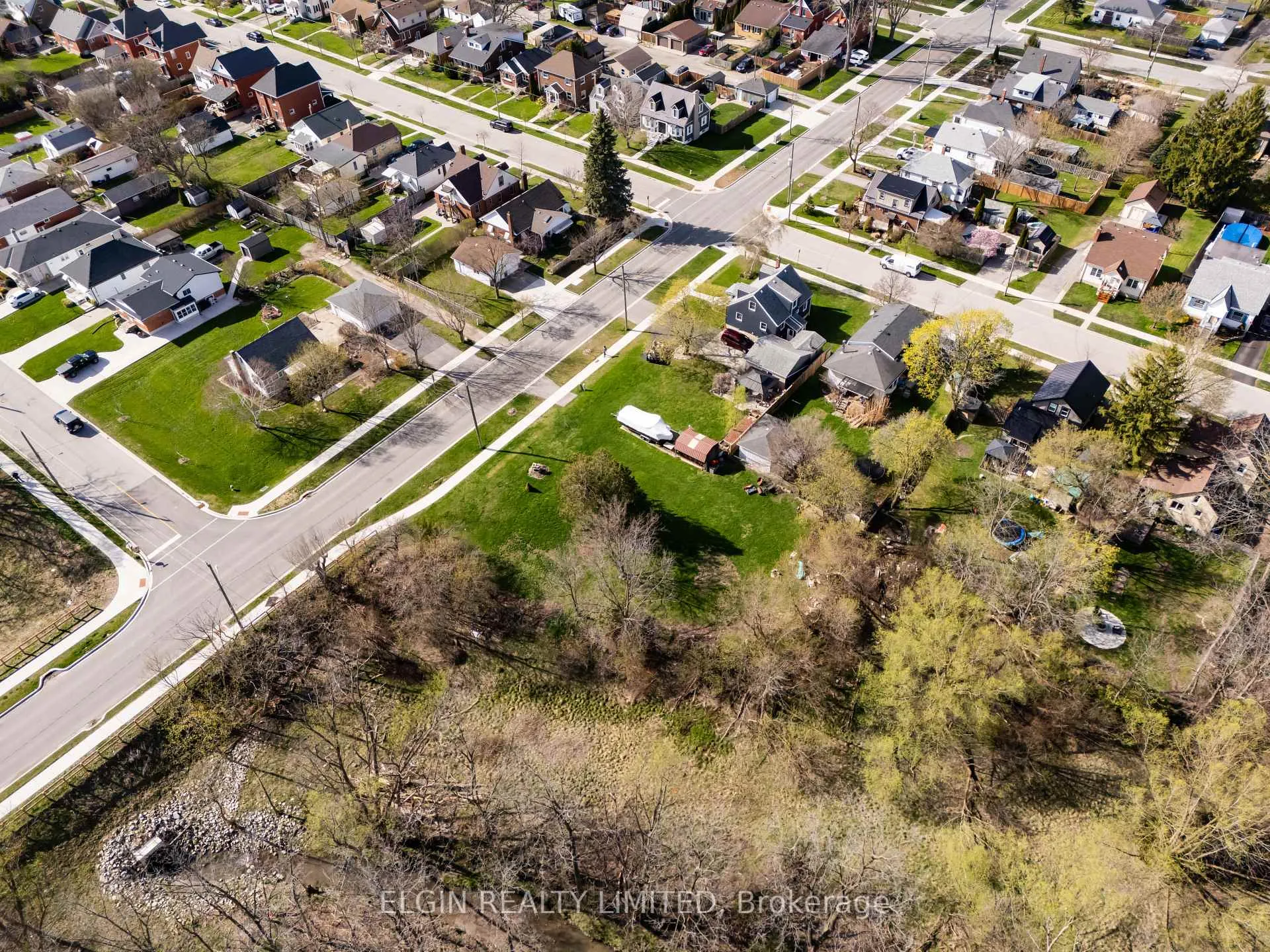 Photo 10 of 36 Third Avenue, St. Thomas — HOMEH