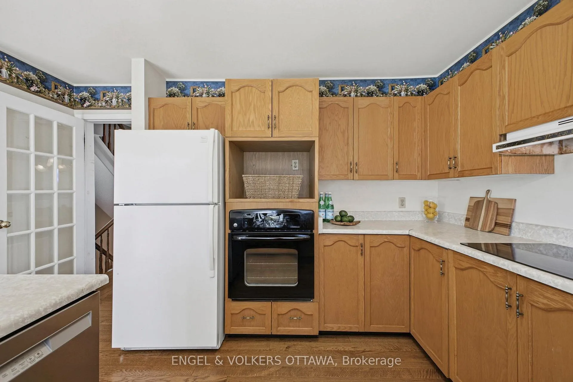 Photo 14 of 17 Durbin Court, Ottawa, Kanata - Katimavik — HOMEH