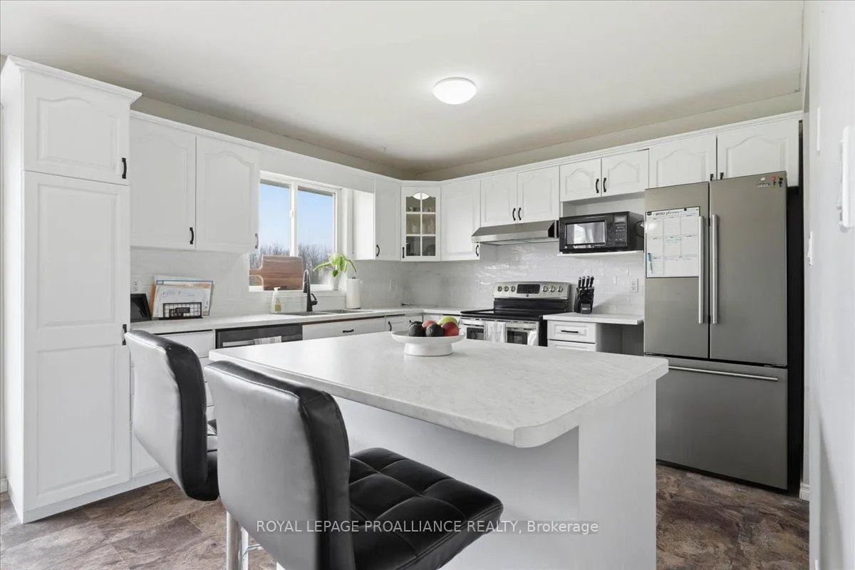 Photo 9 of 1530 Blessington Road, Belleville, Thurlow Ward — HOMEH