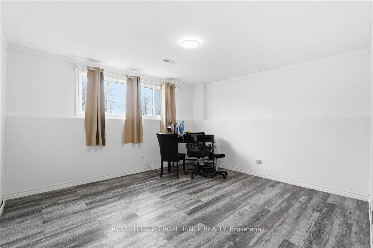Photo 23 of 1530 Blessington Road, Belleville, Thurlow Ward — HOMEH