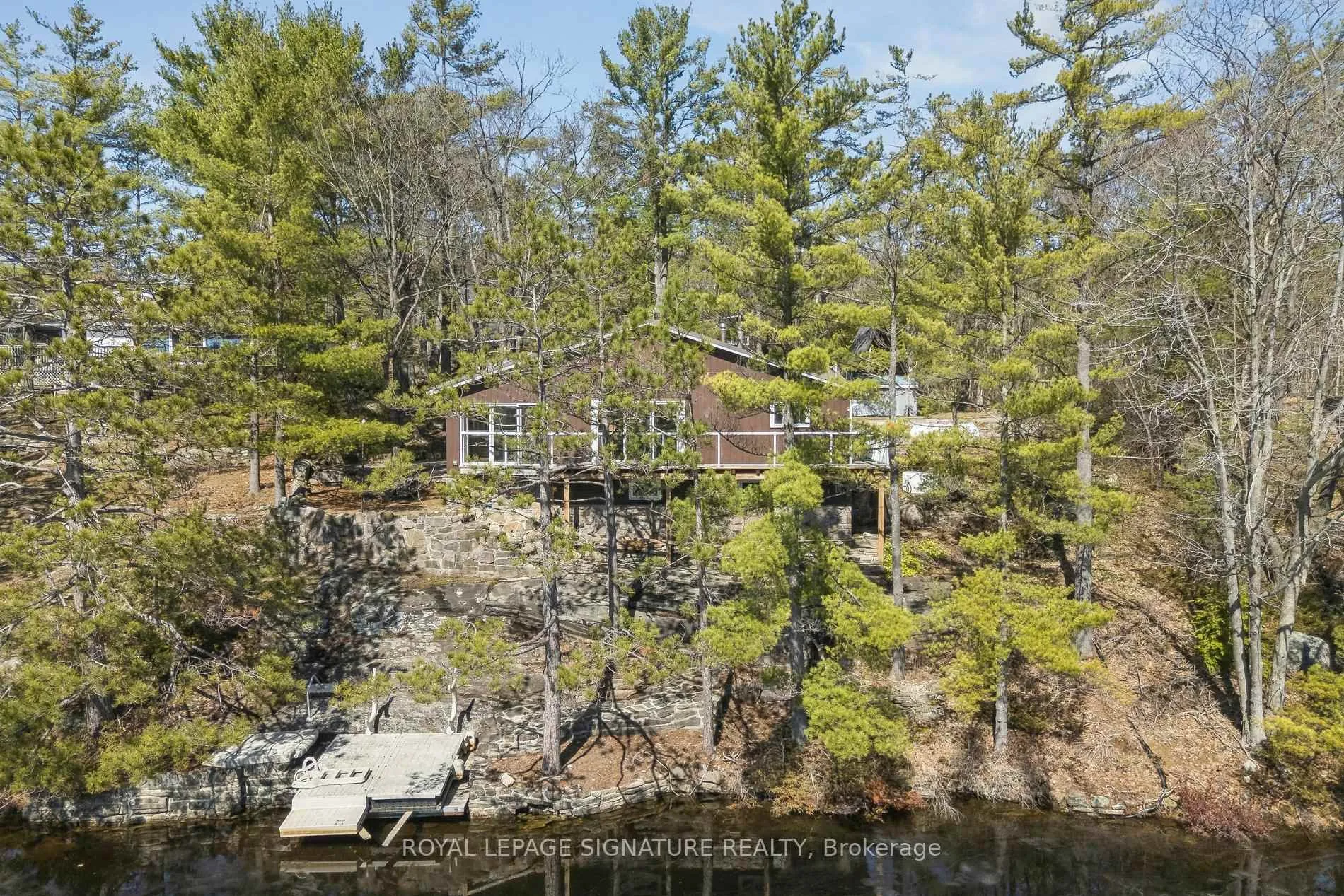 Photo 1 of 18 Loon Lake Road N, Gravenhurst, Muskoka (S) — HOMEH