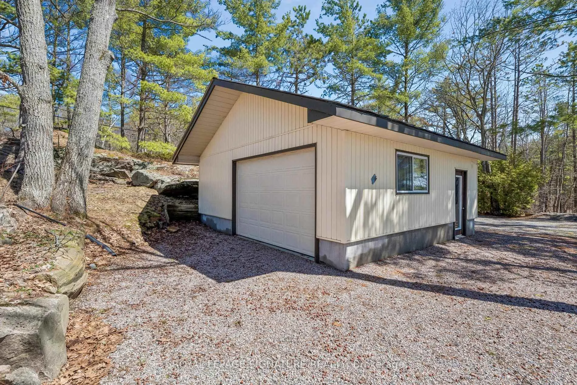 Photo 32 of 18 Loon Lake Road N, Gravenhurst, Muskoka (S) — HOMEH
