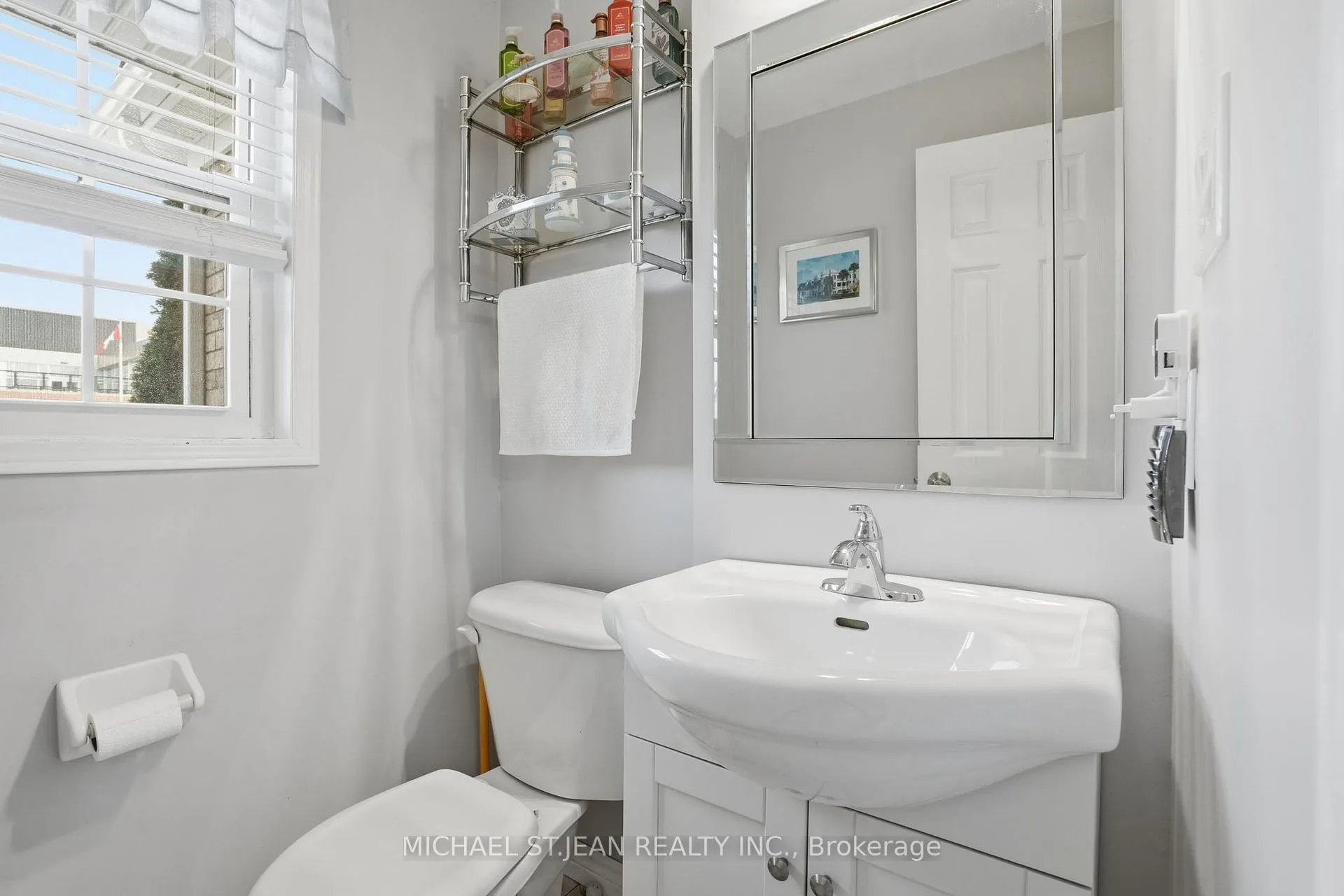 Photo 8 of 213 Windwood Drive, Hamilton, Binbrook — HOMEH