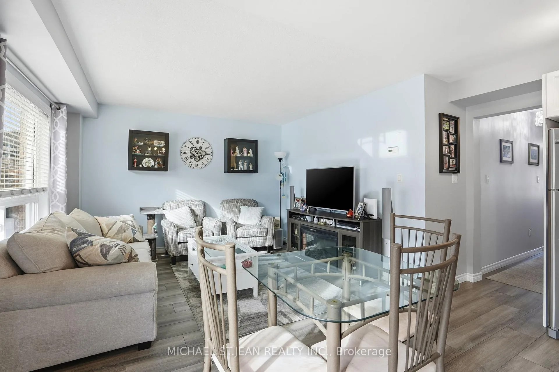 Photo 13 of 213 Windwood Drive, Hamilton, Binbrook — HOMEH