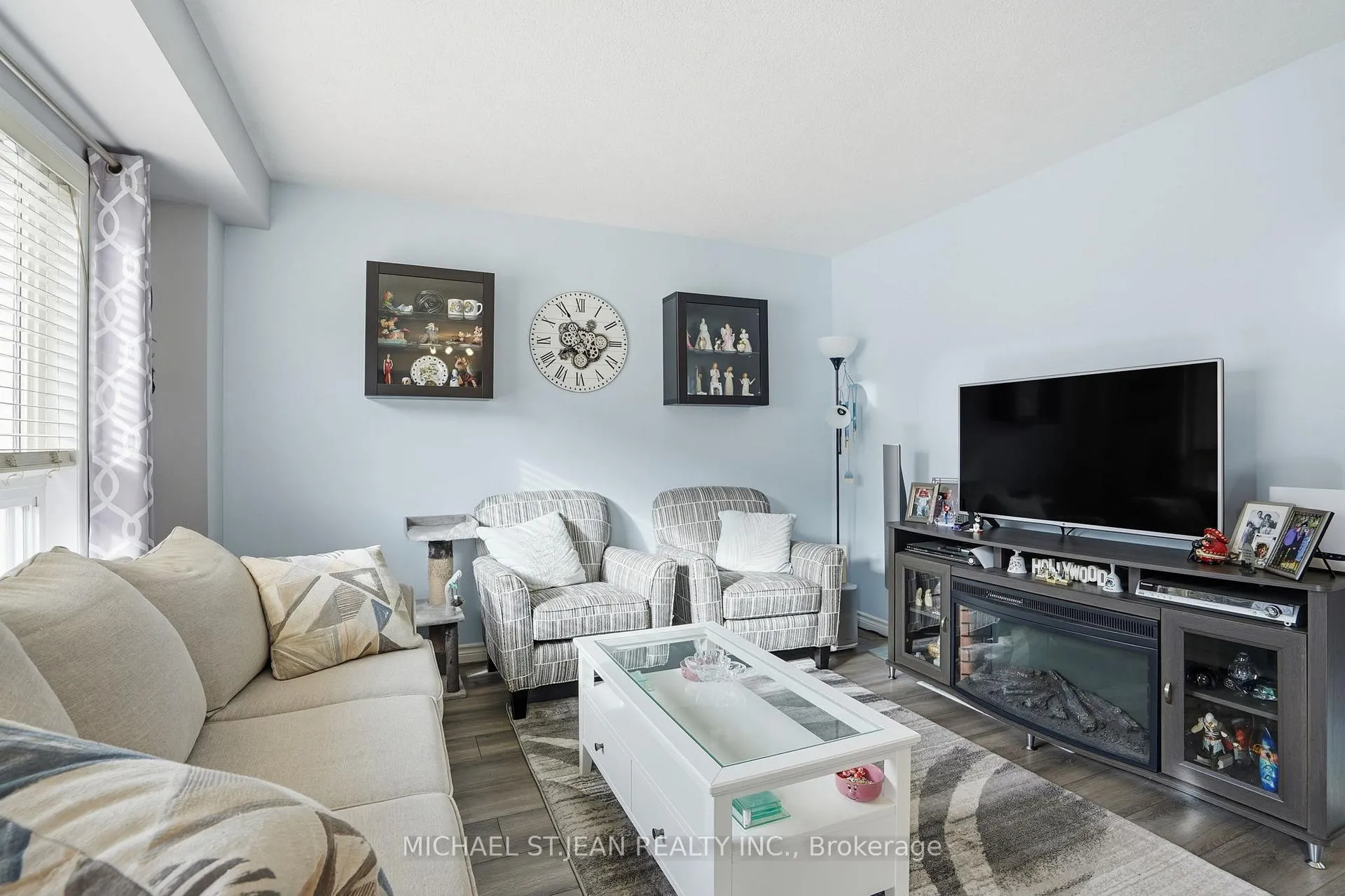Photo 16 of 213 Windwood Drive, Hamilton, Binbrook — HOMEH