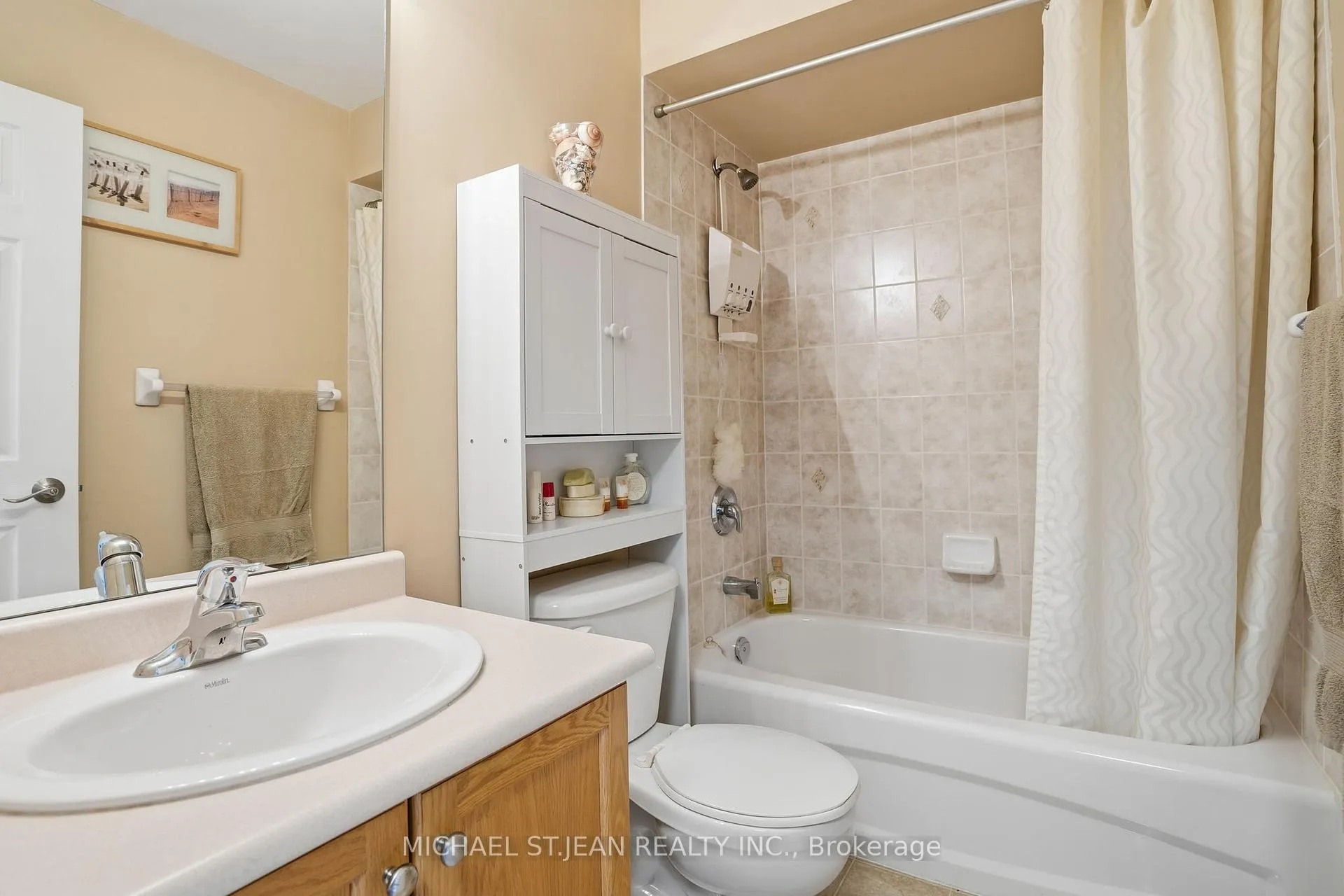 Photo 27 of 213 Windwood Drive, Hamilton, Binbrook — HOMEH