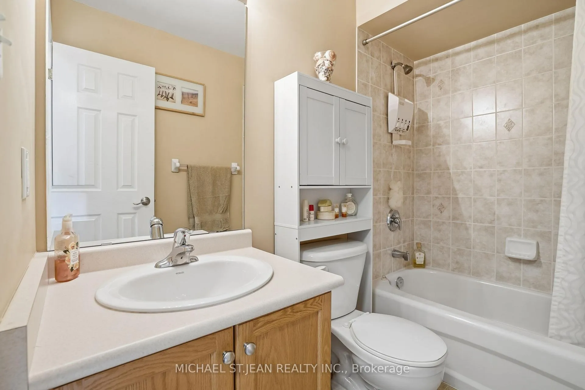 Photo 28 of 213 Windwood Drive, Hamilton, Binbrook — HOMEH