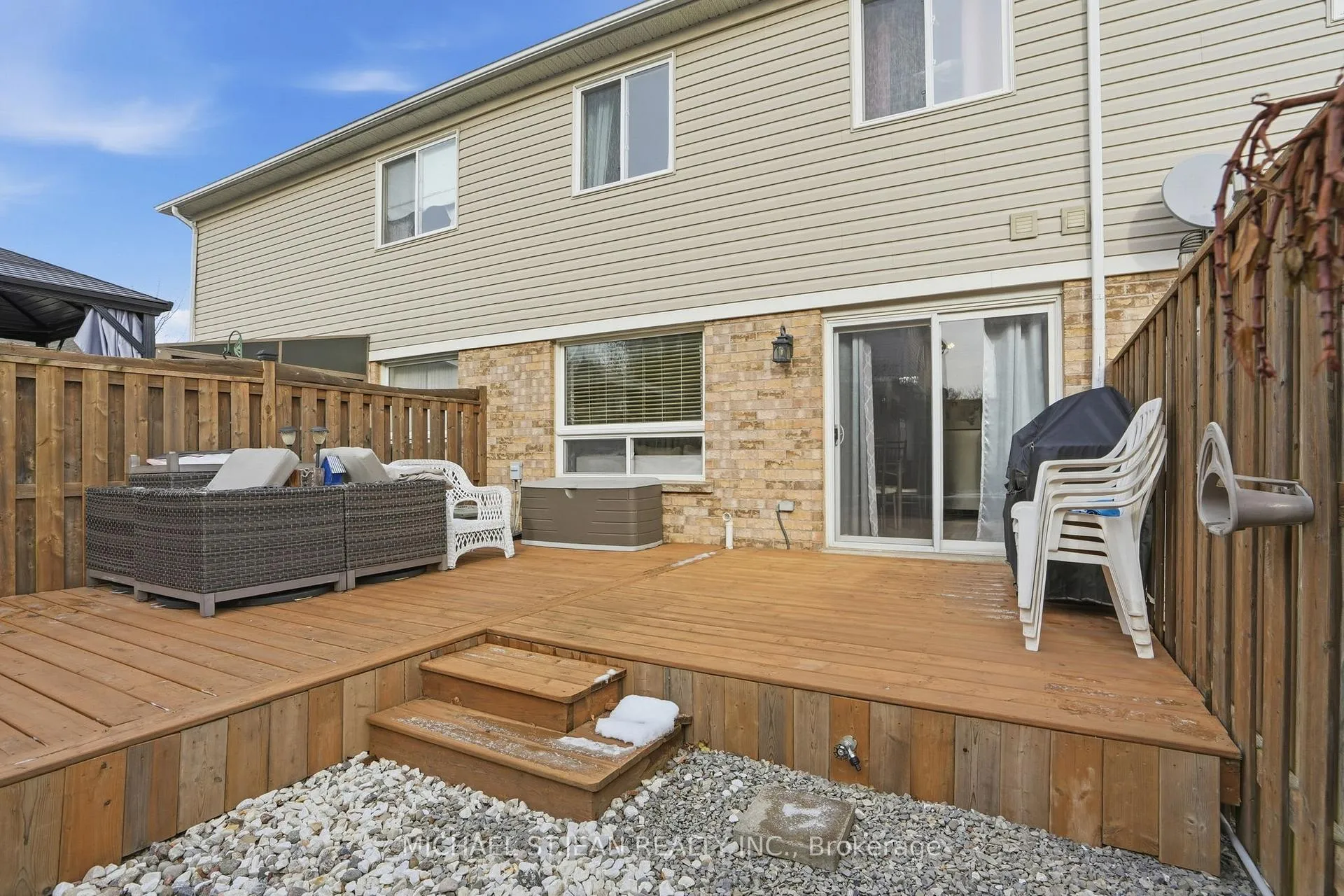 Photo 36 of 213 Windwood Drive, Hamilton, Binbrook — HOMEH