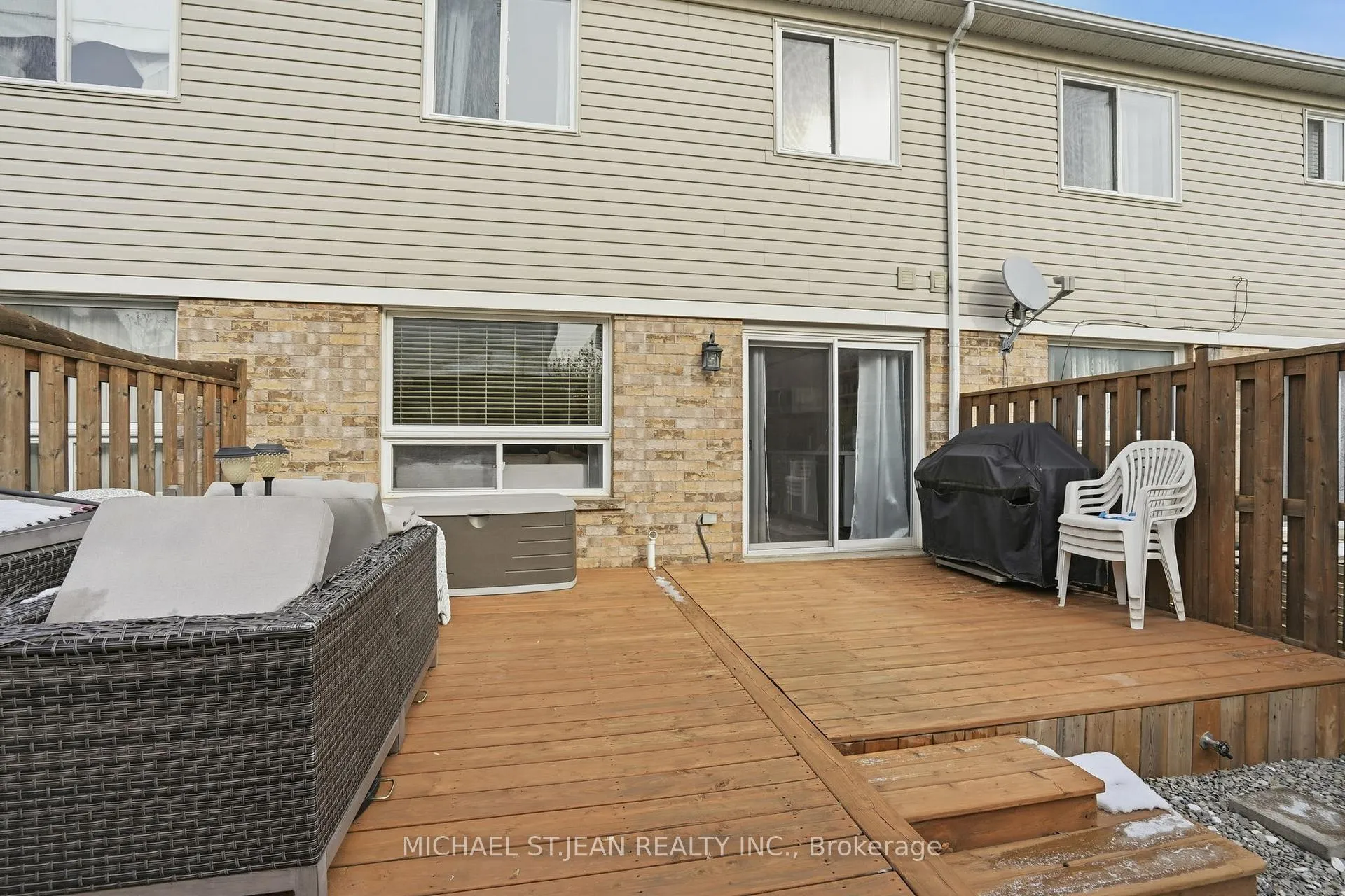 Photo 37 of 213 Windwood Drive, Hamilton, Binbrook — HOMEH