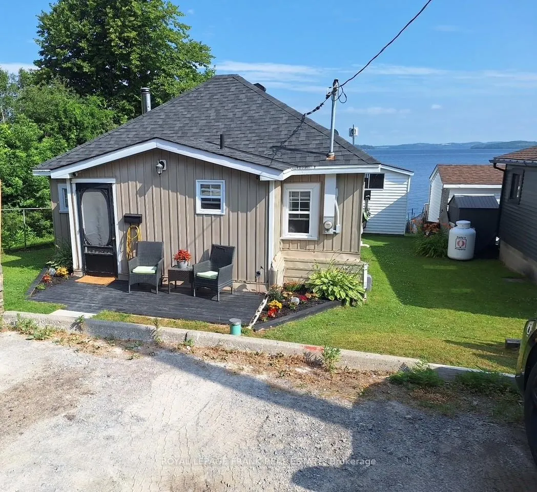 Front of Unit 17, 6108 Curtis Point Road