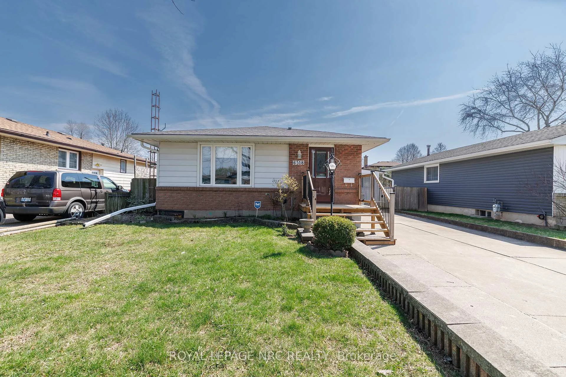 Photo 2 of 6518 Harmony Avenue, Niagara Falls, West Wood — HOMEH