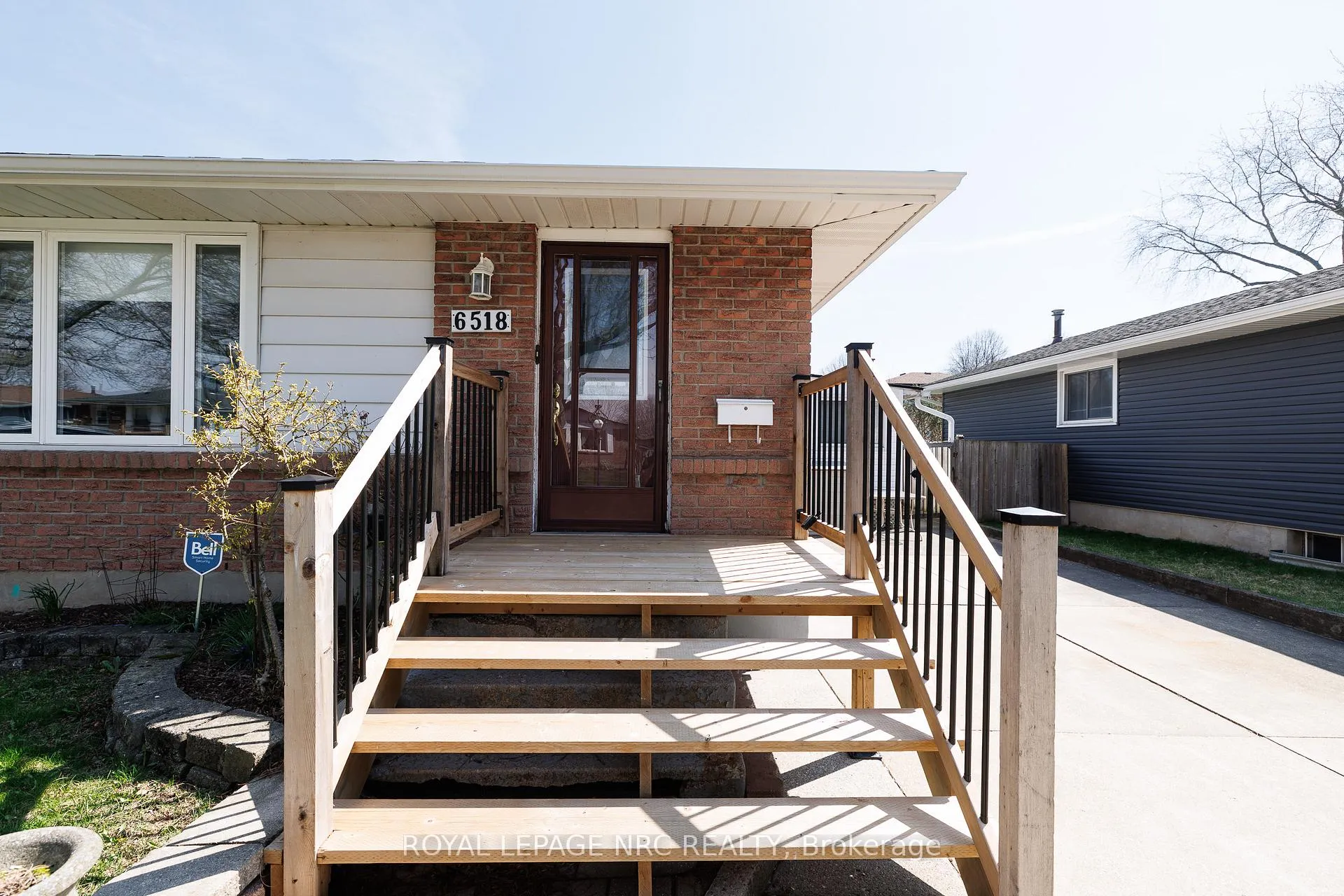 Photo 8 of 6518 Harmony Avenue, Niagara Falls, West Wood — HOMEH