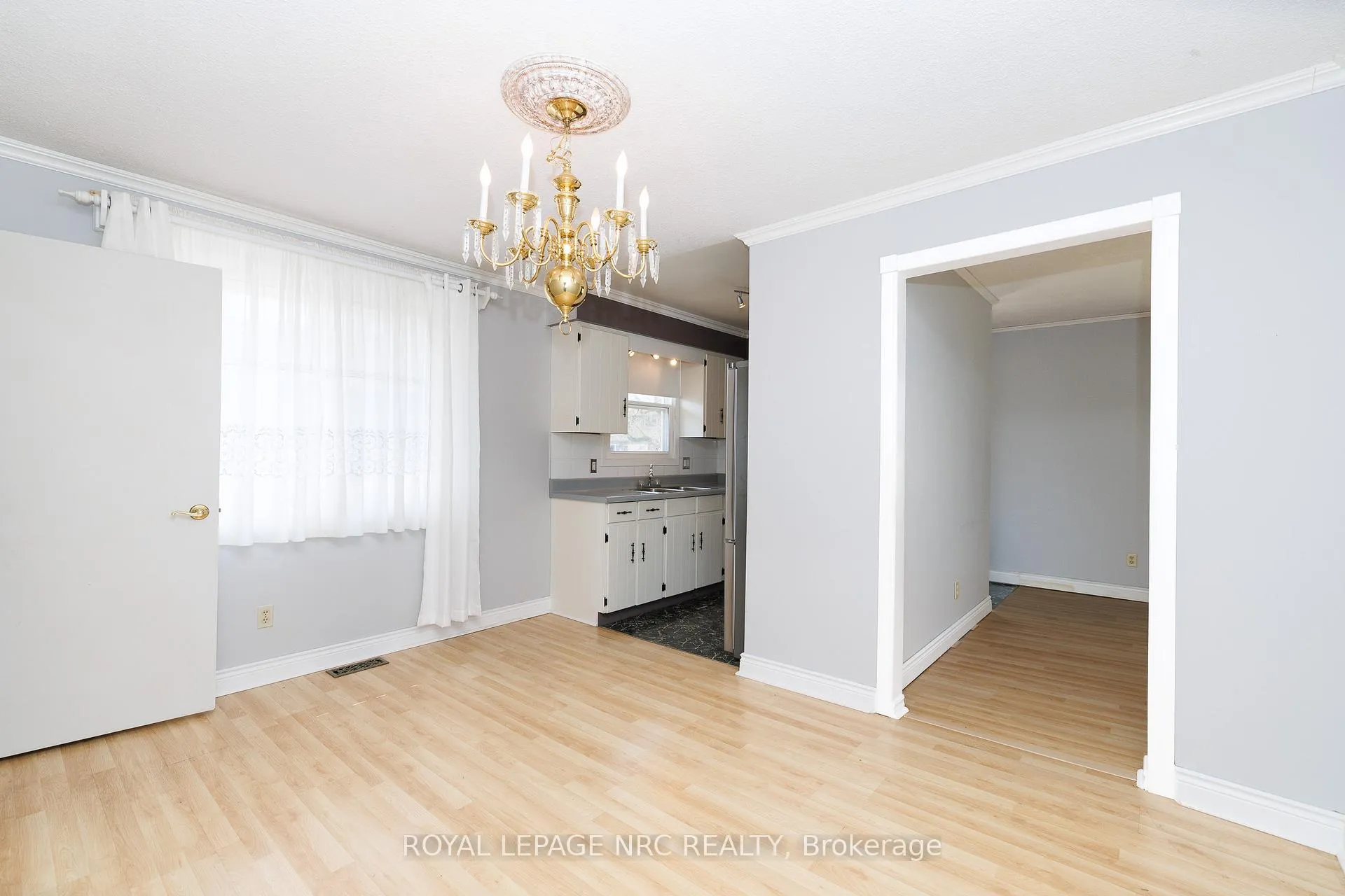 Photo 15 of 6518 Harmony Avenue, Niagara Falls, West Wood — HOMEH