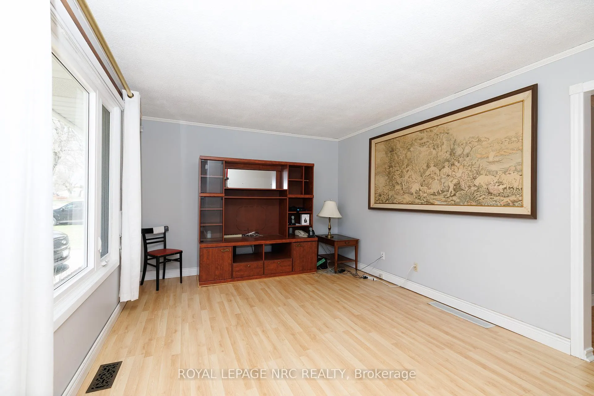 Photo 18 of 6518 Harmony Avenue, Niagara Falls, West Wood — HOMEH
