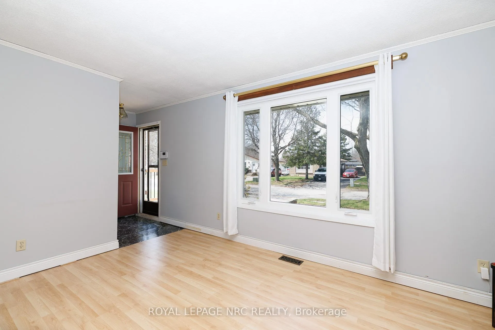 Photo 19 of 6518 Harmony Avenue, Niagara Falls, West Wood — HOMEH