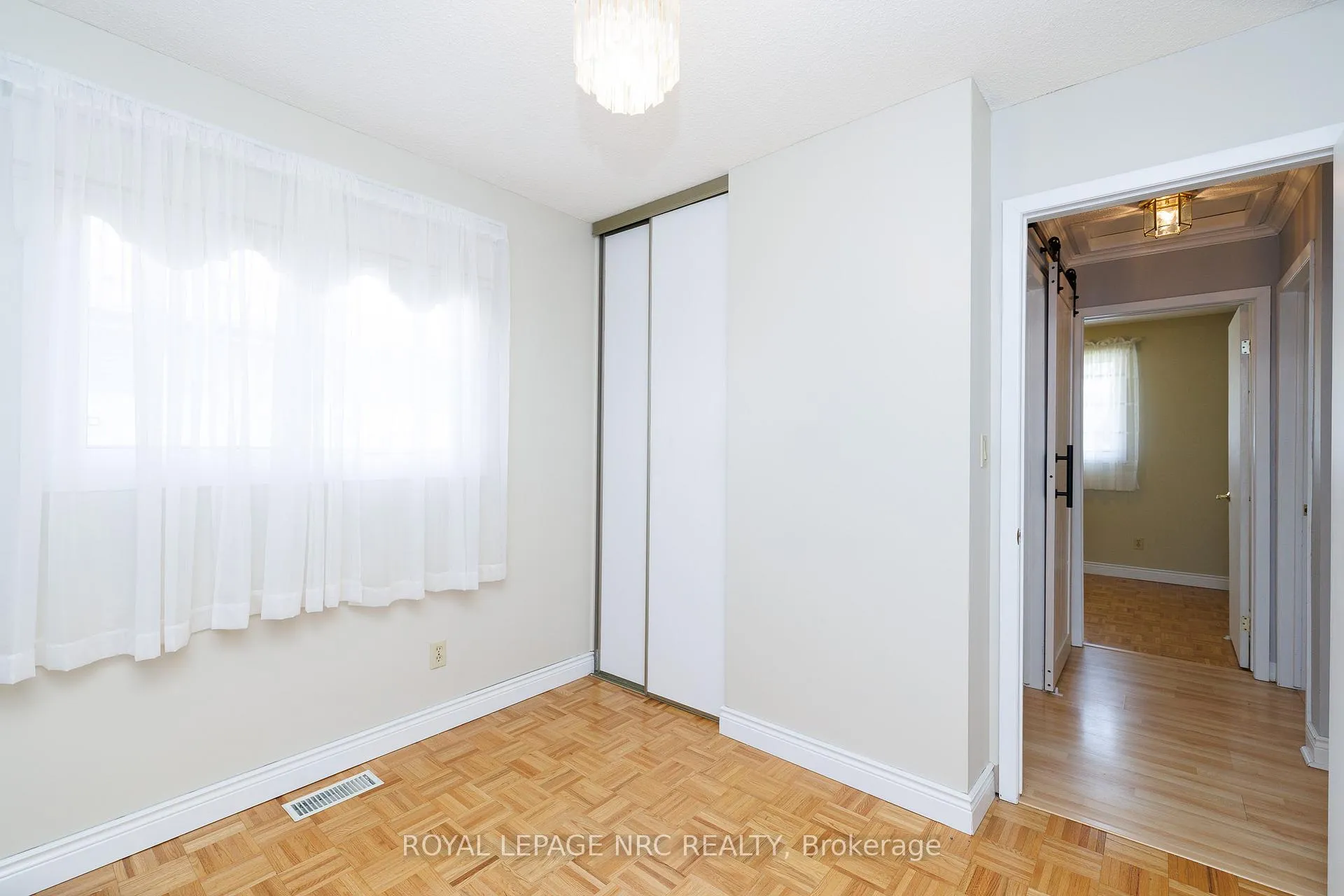 Photo 22 of 6518 Harmony Avenue, Niagara Falls, West Wood — HOMEH