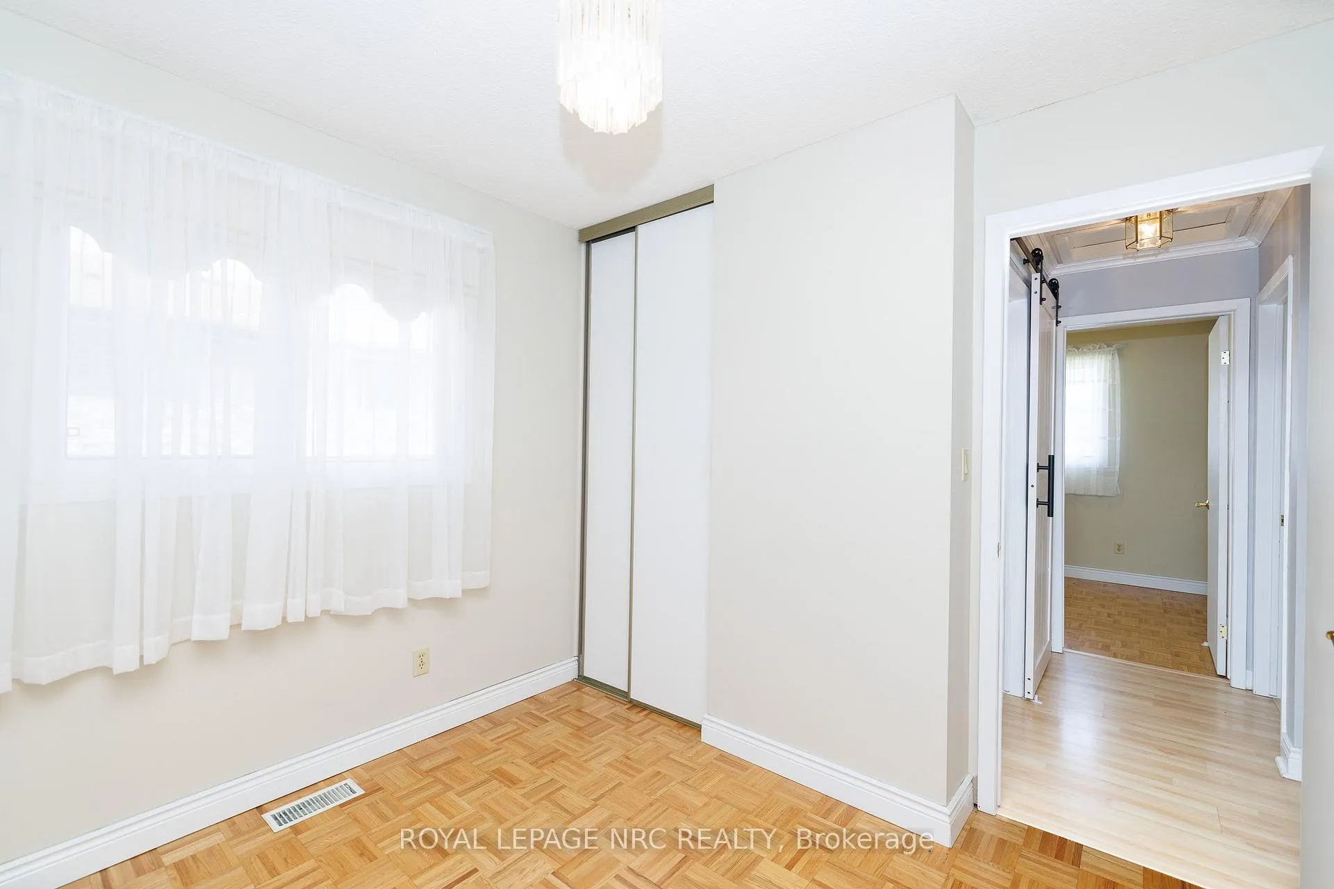Photo 31 of 6518 Harmony Avenue, Niagara Falls, West Wood — HOMEH