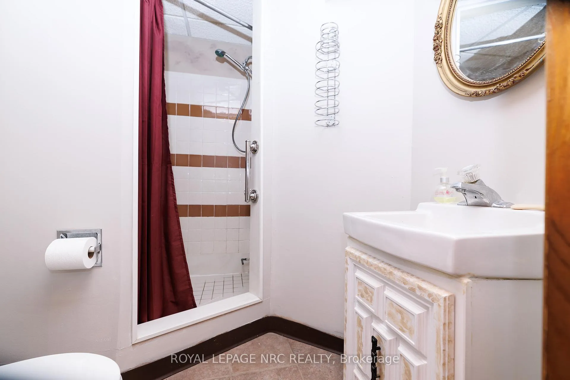 Photo 43 of 6518 Harmony Avenue, Niagara Falls, West Wood — HOMEH
