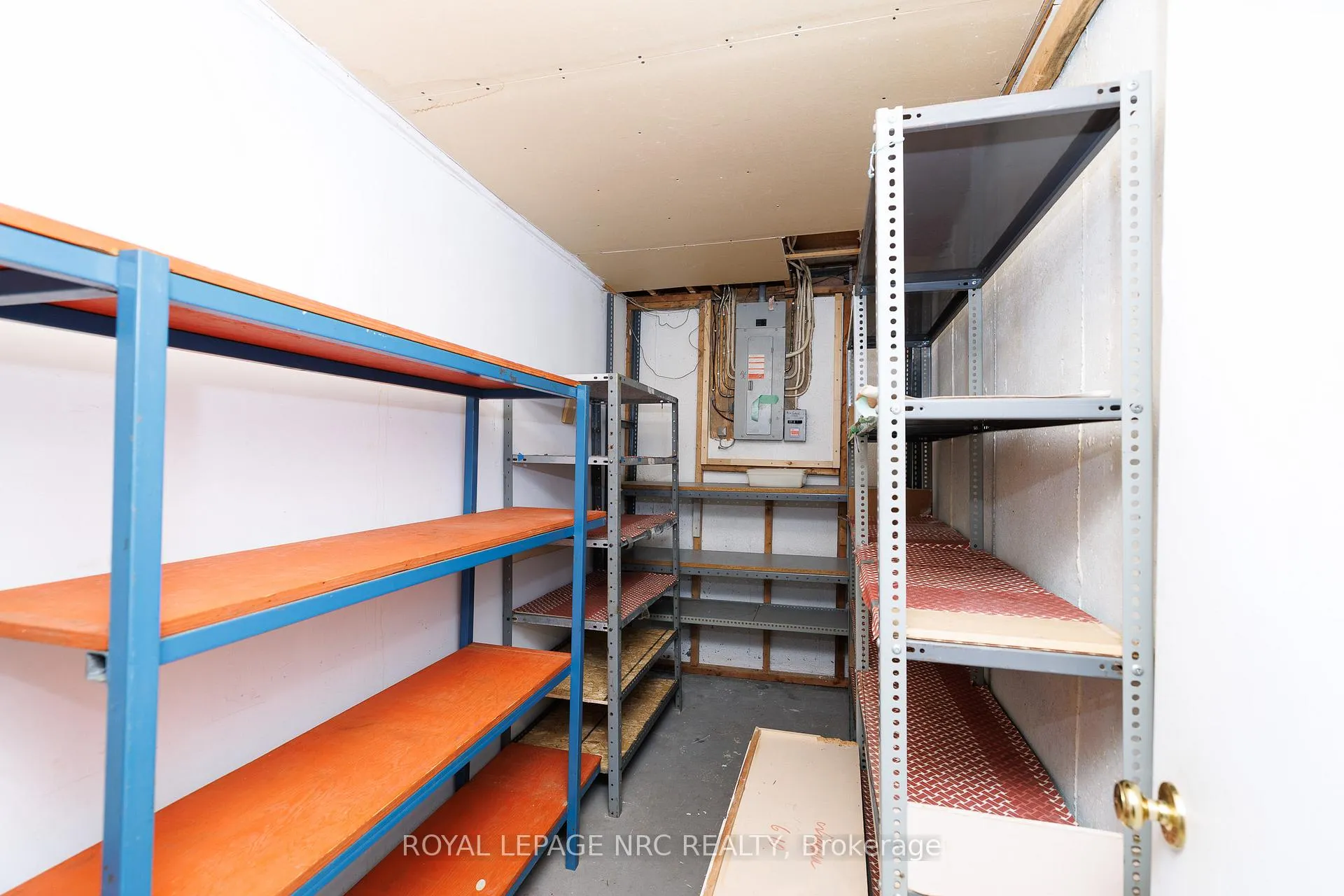 Photo 44 of 6518 Harmony Avenue, Niagara Falls, West Wood — HOMEH