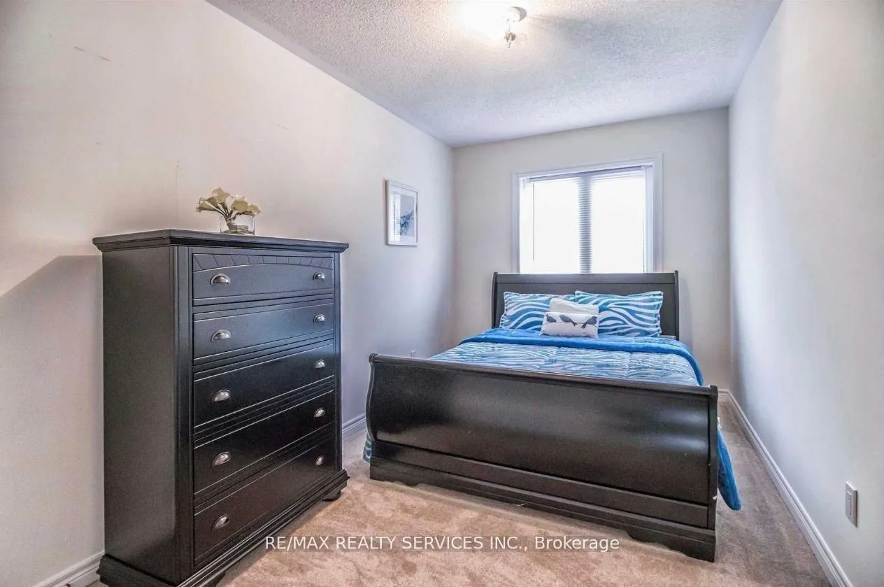 Photo 5 of 10 Rabbit Run Way, Brampton, Heart Lake East — HOMEH