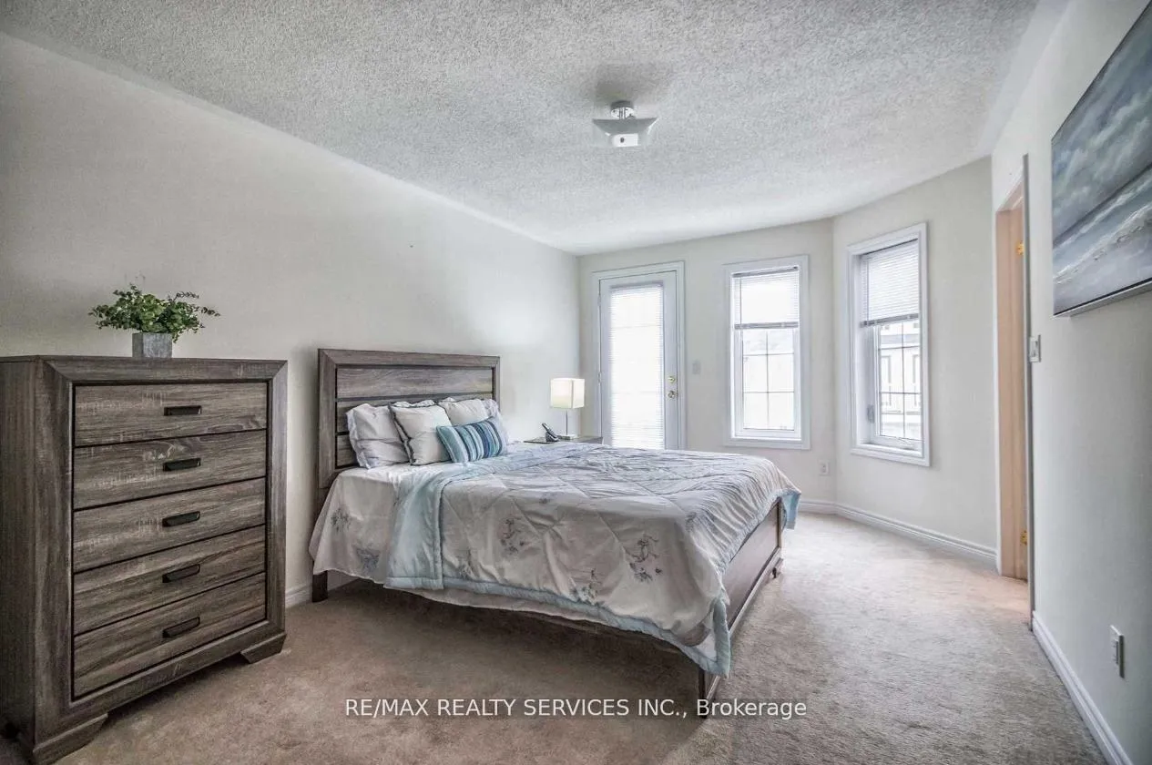 Photo 9 of 10 Rabbit Run Way, Brampton, Heart Lake East — HOMEH