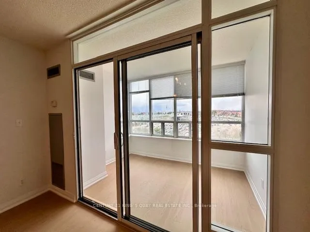 Photo 4 of Unit 711A, 7363 kennedy Road, Markham, Milliken Mills East — HOMEH