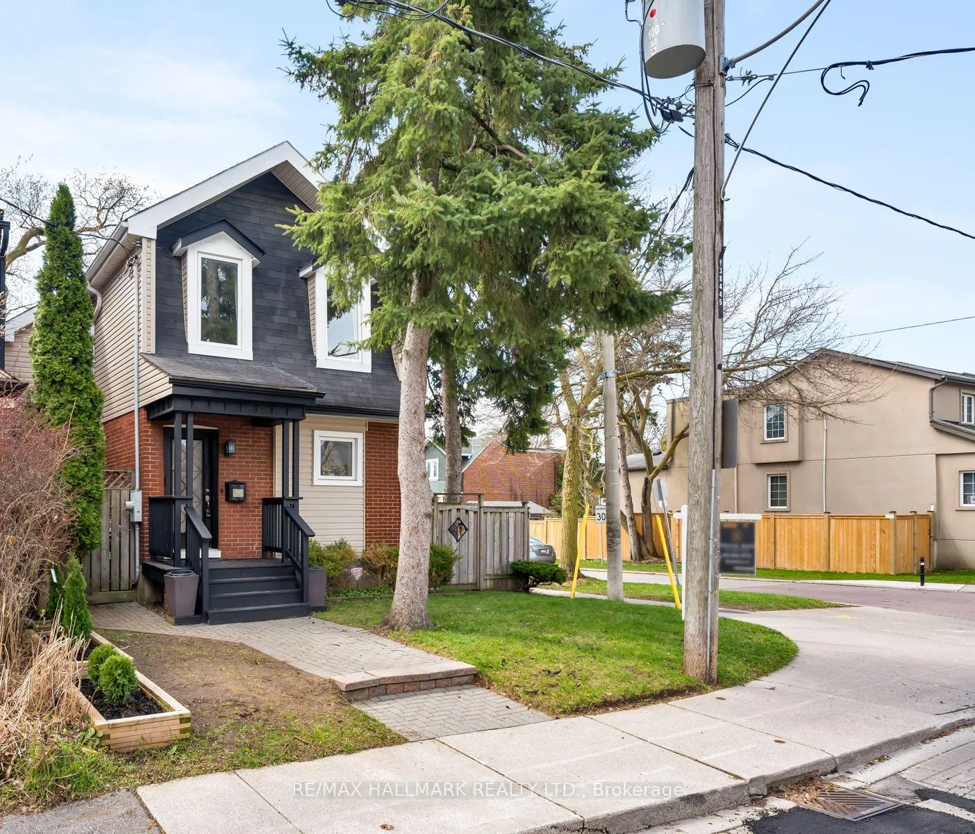 Photo 2 of 619 Balliol Street, Toronto, Mount Pleasant East — HOMEH