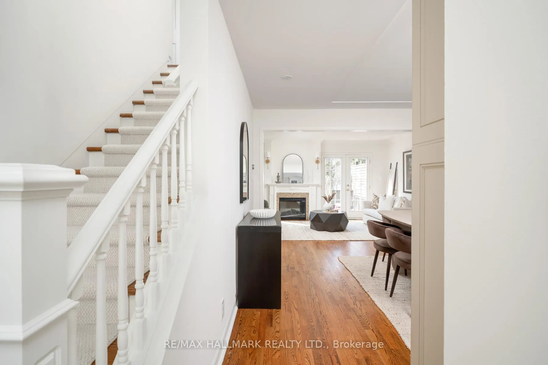 Photo 3 of 619 Balliol Street, Toronto, Mount Pleasant East — HOMEH