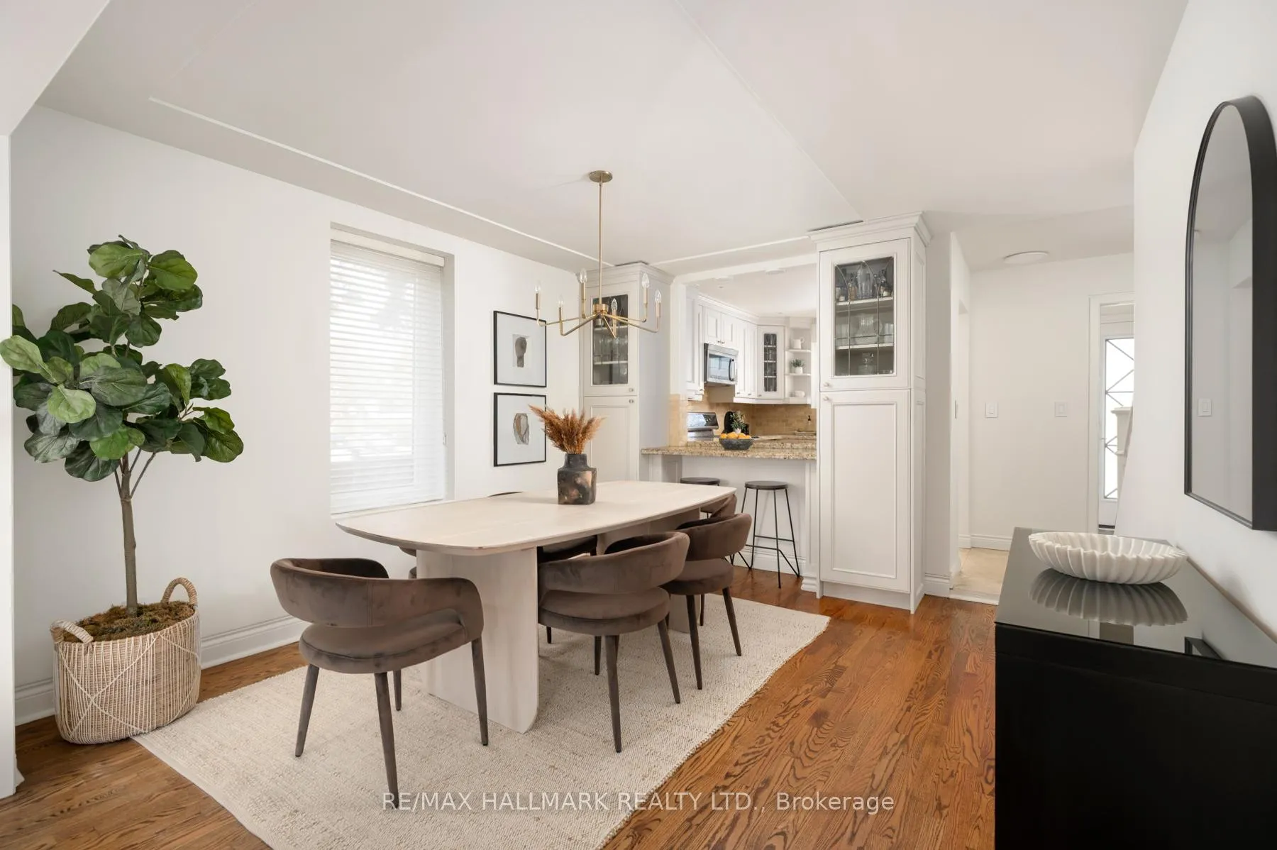 Photo 10 of 619 Balliol Street, Toronto, Mount Pleasant East — HOMEH