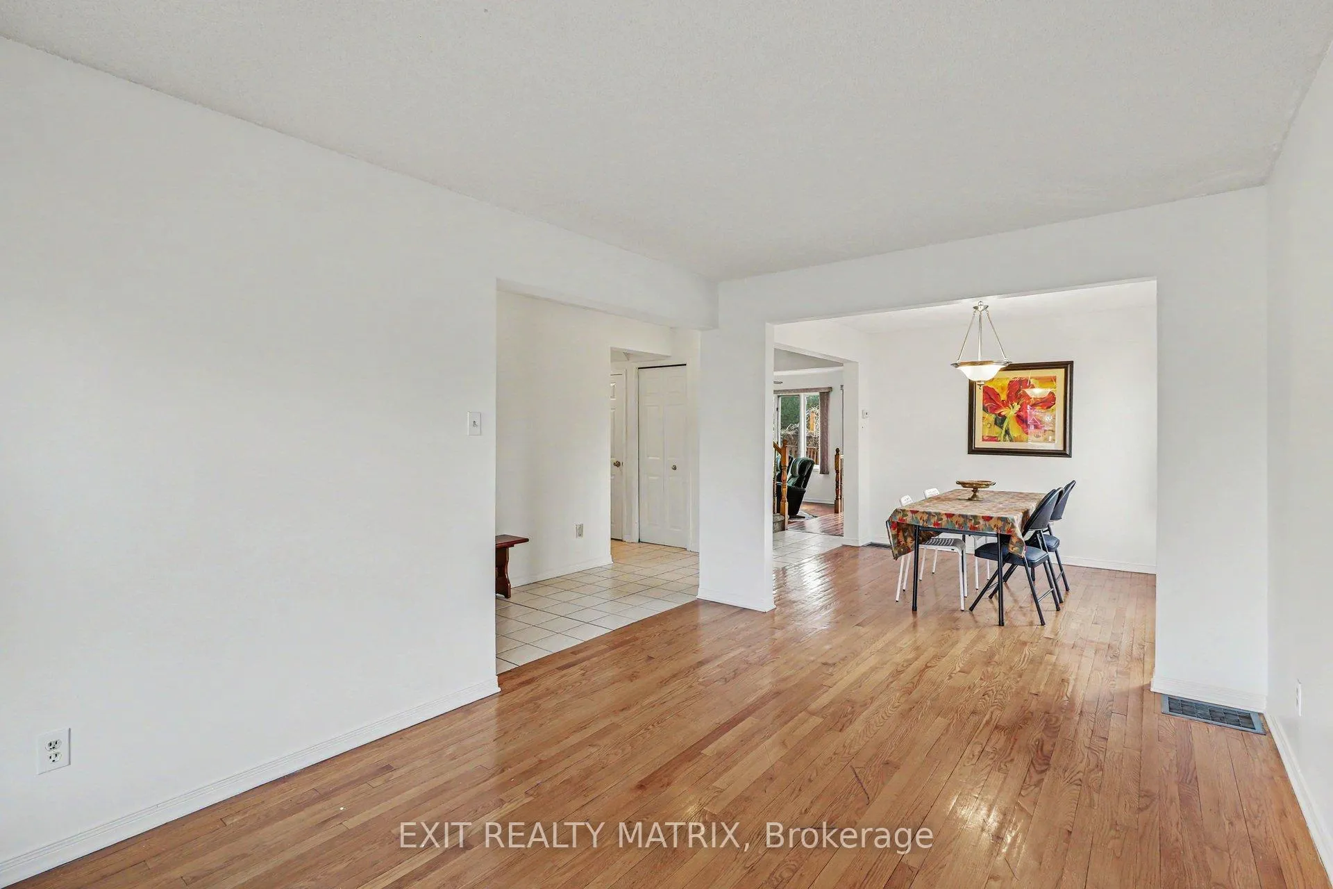 Photo 6 of 2829 Gothwood Place, Ottawa, Sawmill Creek/Timbermill — HOMEH