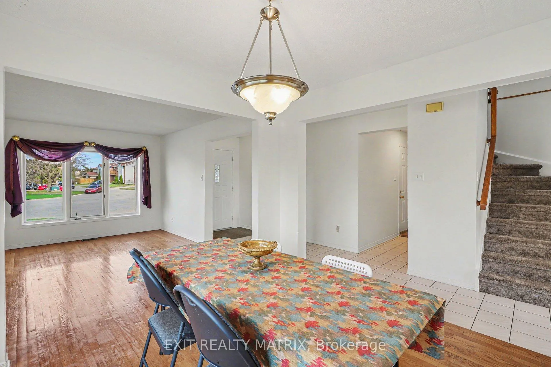 Photo 8 of 2829 Gothwood Place, Ottawa, Sawmill Creek/Timbermill — HOMEH