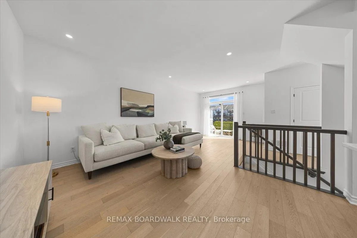 Photo 10 of 829 Kiniw Private, Ottawa, CFB Rockcliffe and Area — HOMEH