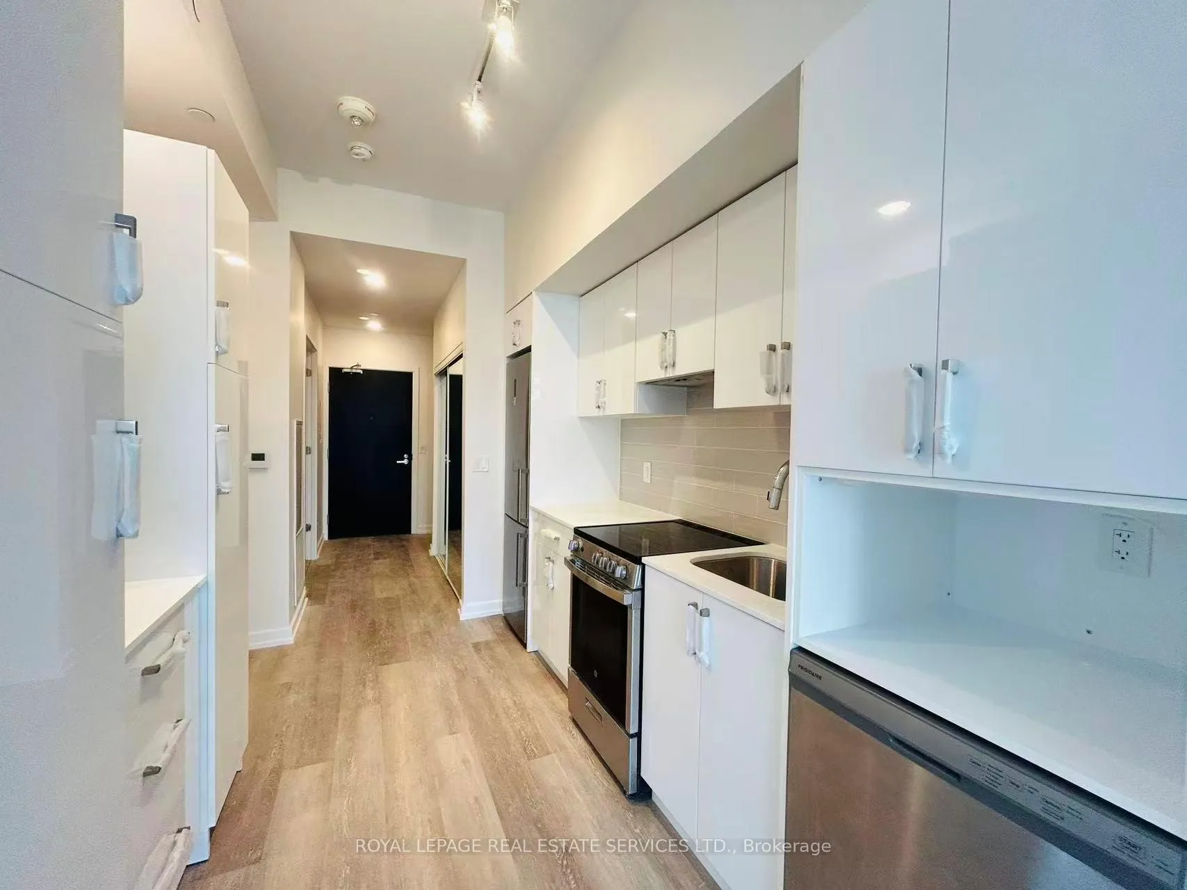 Photo 3 of Unit 705, 18 Maitland Terrace, Toronto, Church-Yonge Corridor — HOMEH