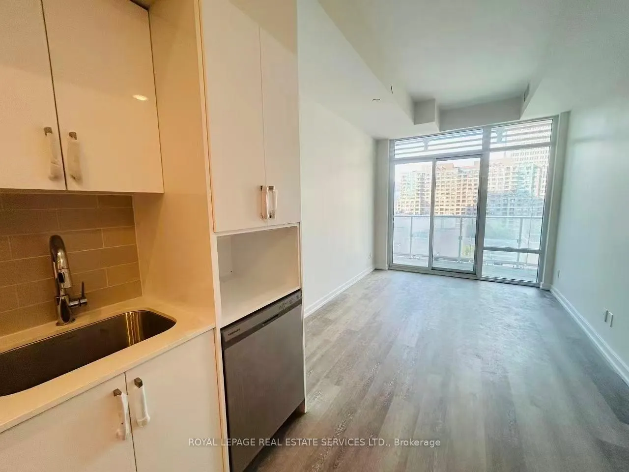 Photo 8 of Unit 705, 18 Maitland Terrace, Toronto, Church-Yonge Corridor — HOMEH