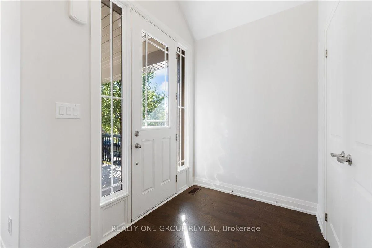 Photo 4 of 1054 Rippingale Trail, Peterborough, Northcrest Ward 5 — HOMEH
