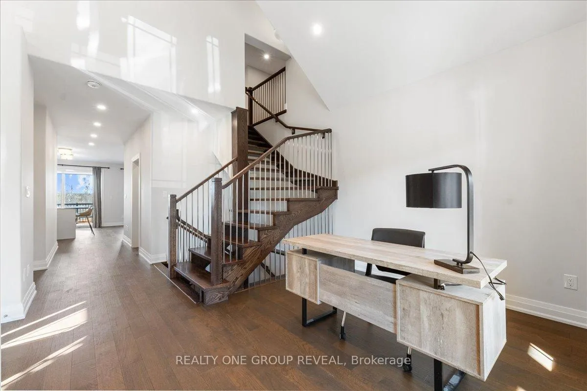 Photo 6 of 1054 Rippingale Trail, Peterborough, Northcrest Ward 5 — HOMEH