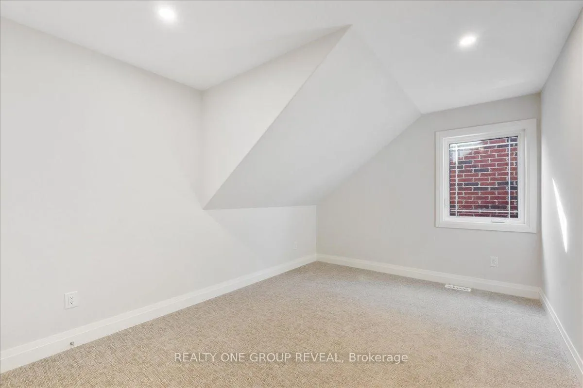 Photo 24 of 1054 Rippingale Trail, Peterborough, Northcrest Ward 5 — HOMEH