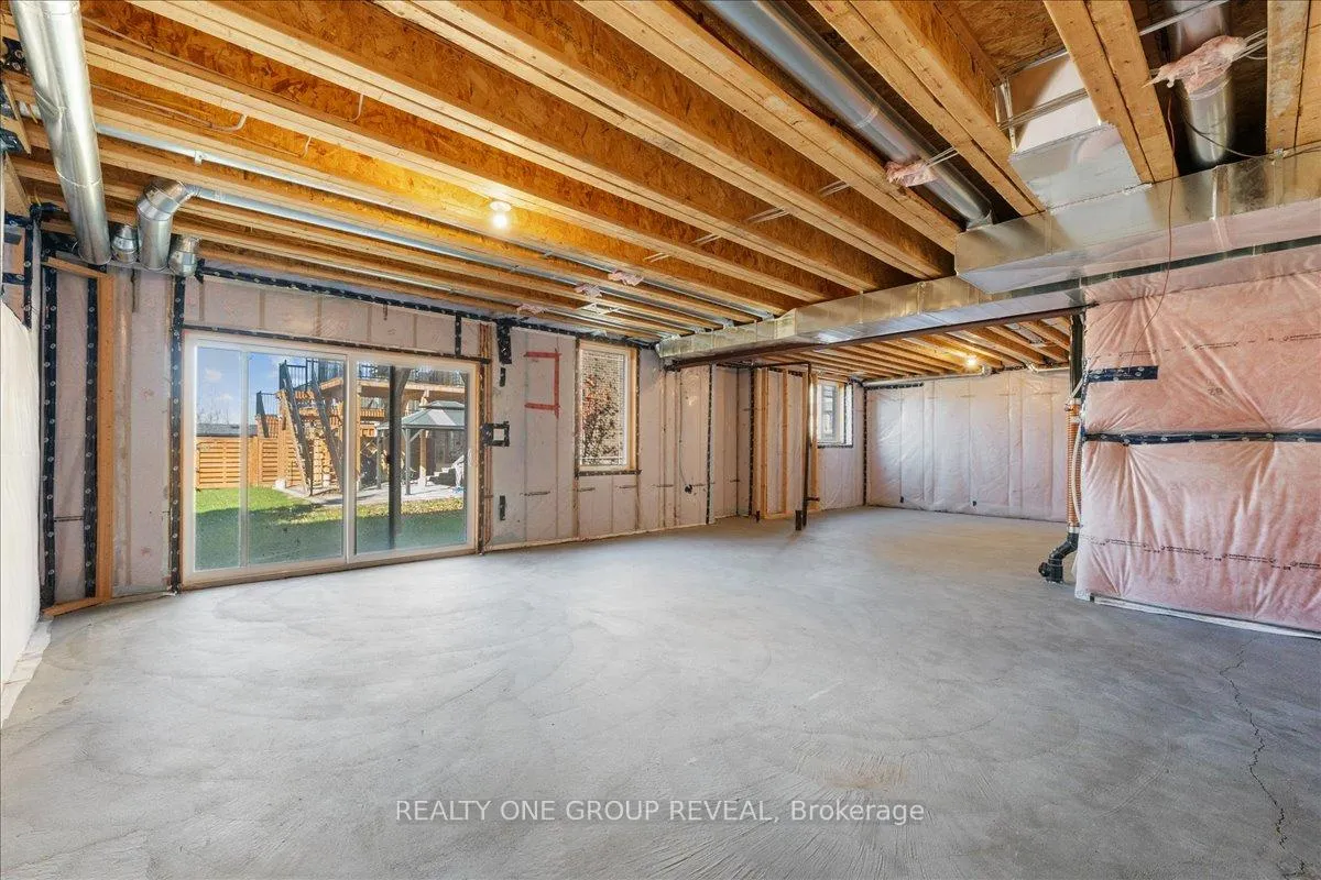 Photo 37 of 1054 Rippingale Trail, Peterborough, Northcrest Ward 5 — HOMEH