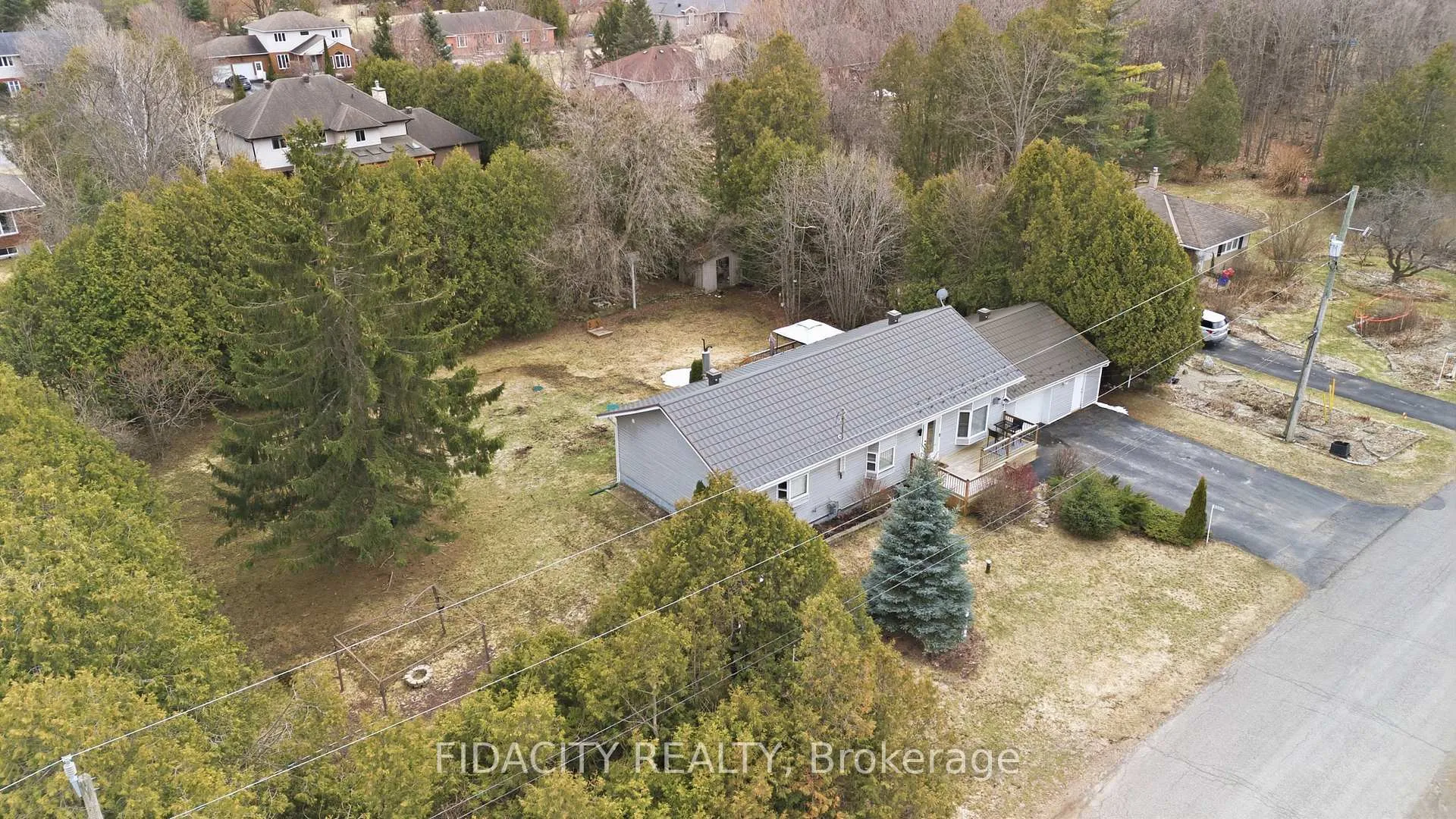 Photo 4 of 6560 Jack Pine Crescent, Ottawa, Greely — HOMEH