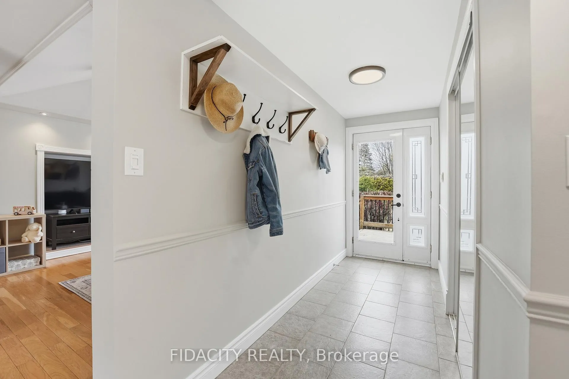 Photo 6 of 6560 Jack Pine Crescent, Ottawa, Greely — HOMEH