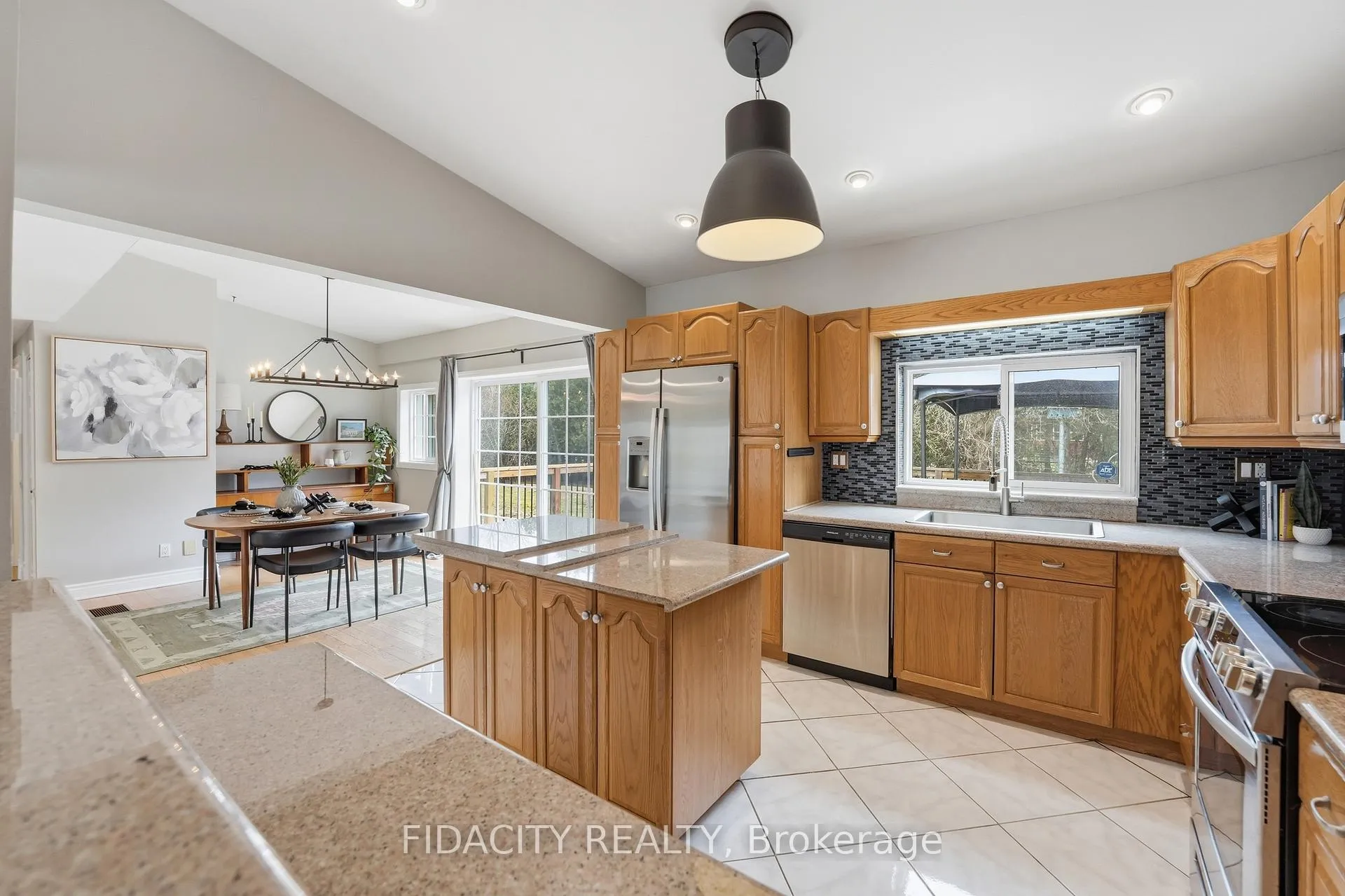 Photo 14 of 6560 Jack Pine Crescent, Ottawa, Greely — HOMEH