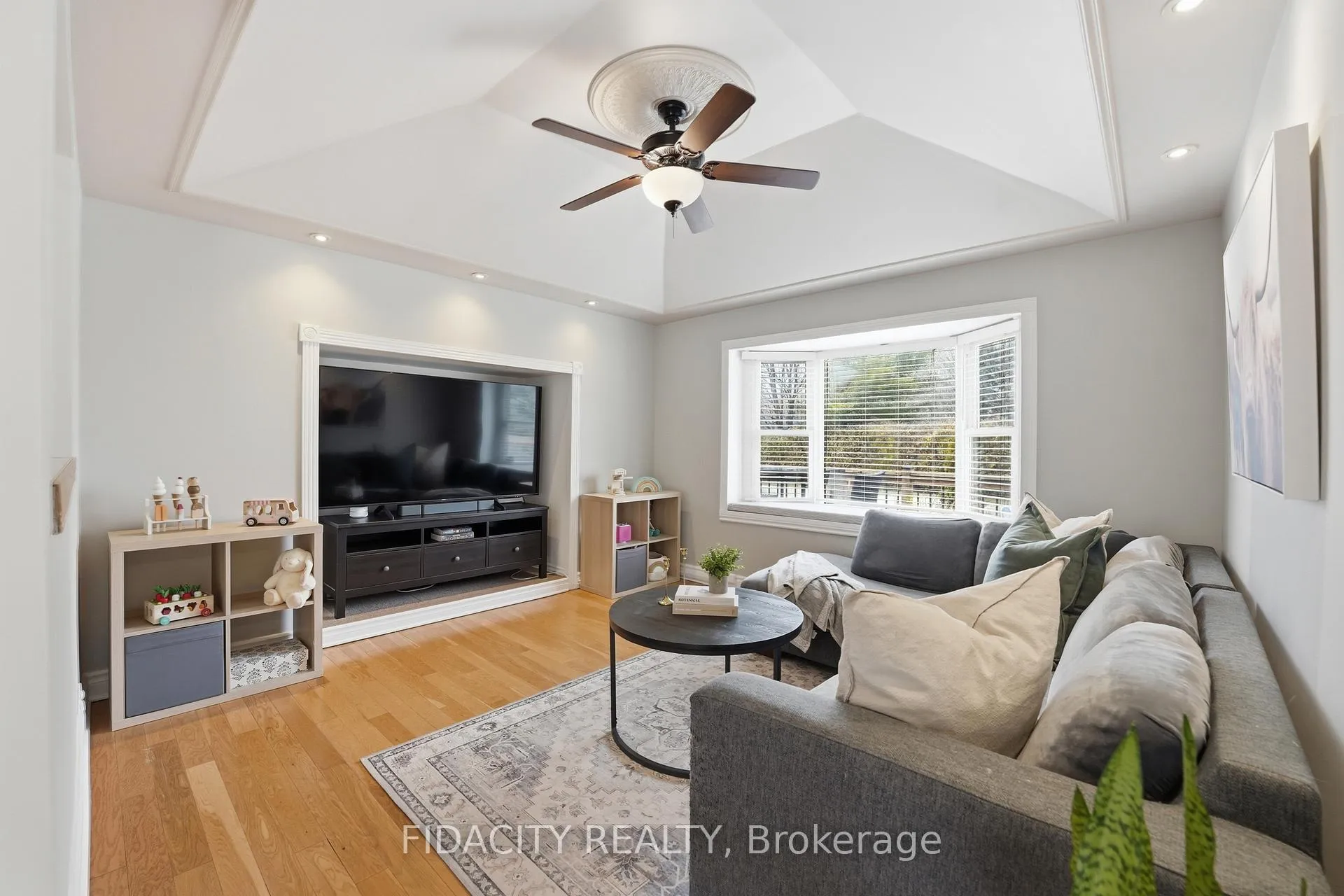 Photo 15 of 6560 Jack Pine Crescent, Ottawa, Greely — HOMEH