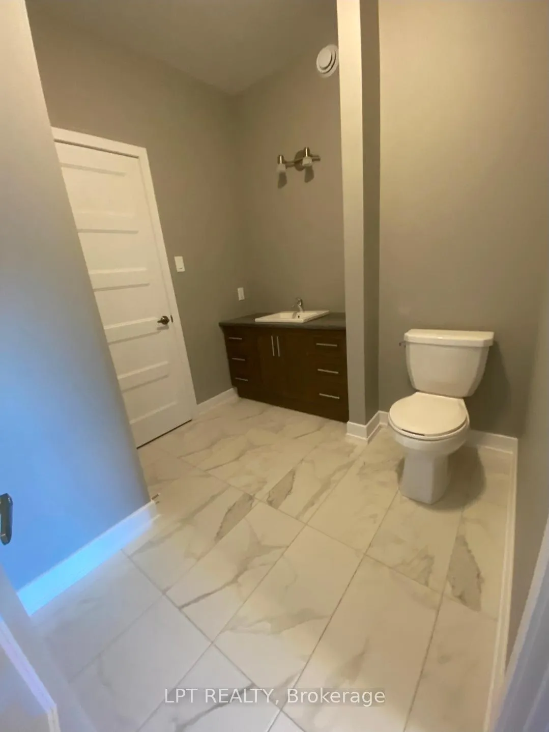 Photo 9 of Unit UNIT A, 982 Katia Street, The Nation, Limoges — HOMEH