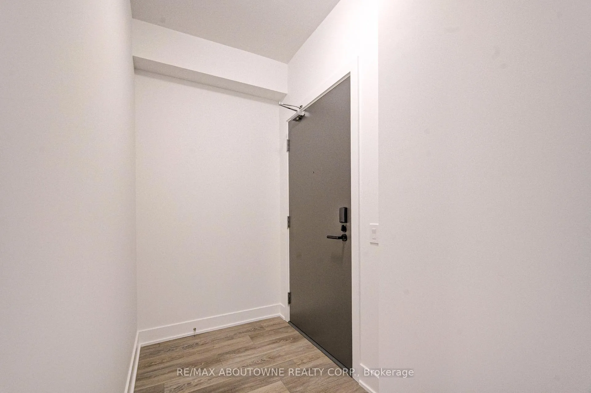 Photo 2 of Unit 1205, 2088 James Street, Burlington, Brant — HOMEH
