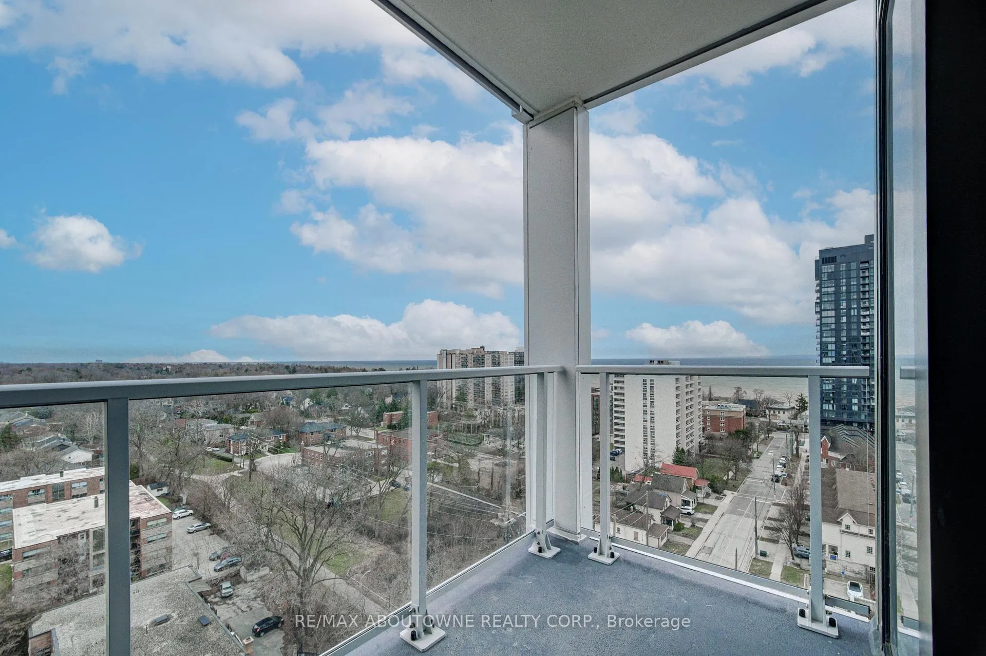 Photo 9 of Unit 1205, 2088 James Street, Burlington, Brant — HOMEH