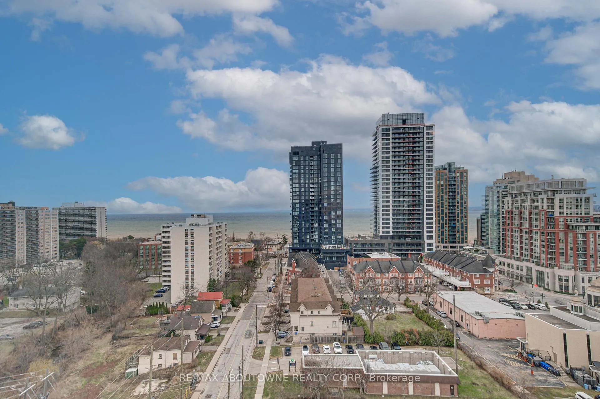 Photo 10 of Unit 1205, 2088 James Street, Burlington, Brant — HOMEH